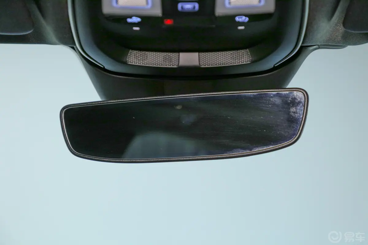 沃尔沃S60新能源T8 四驱智雅运动版内后视镜