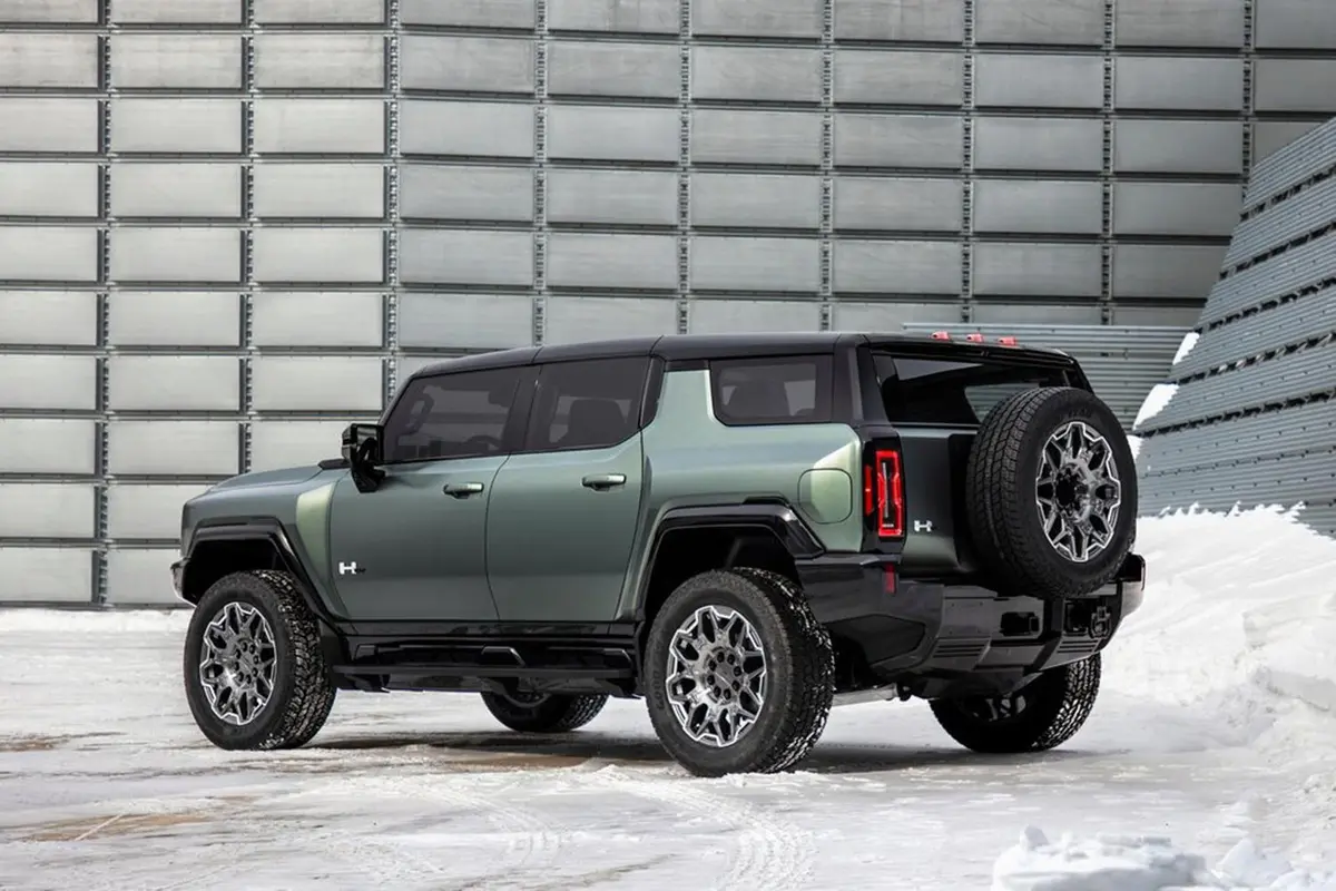 HUMMER EV SUV