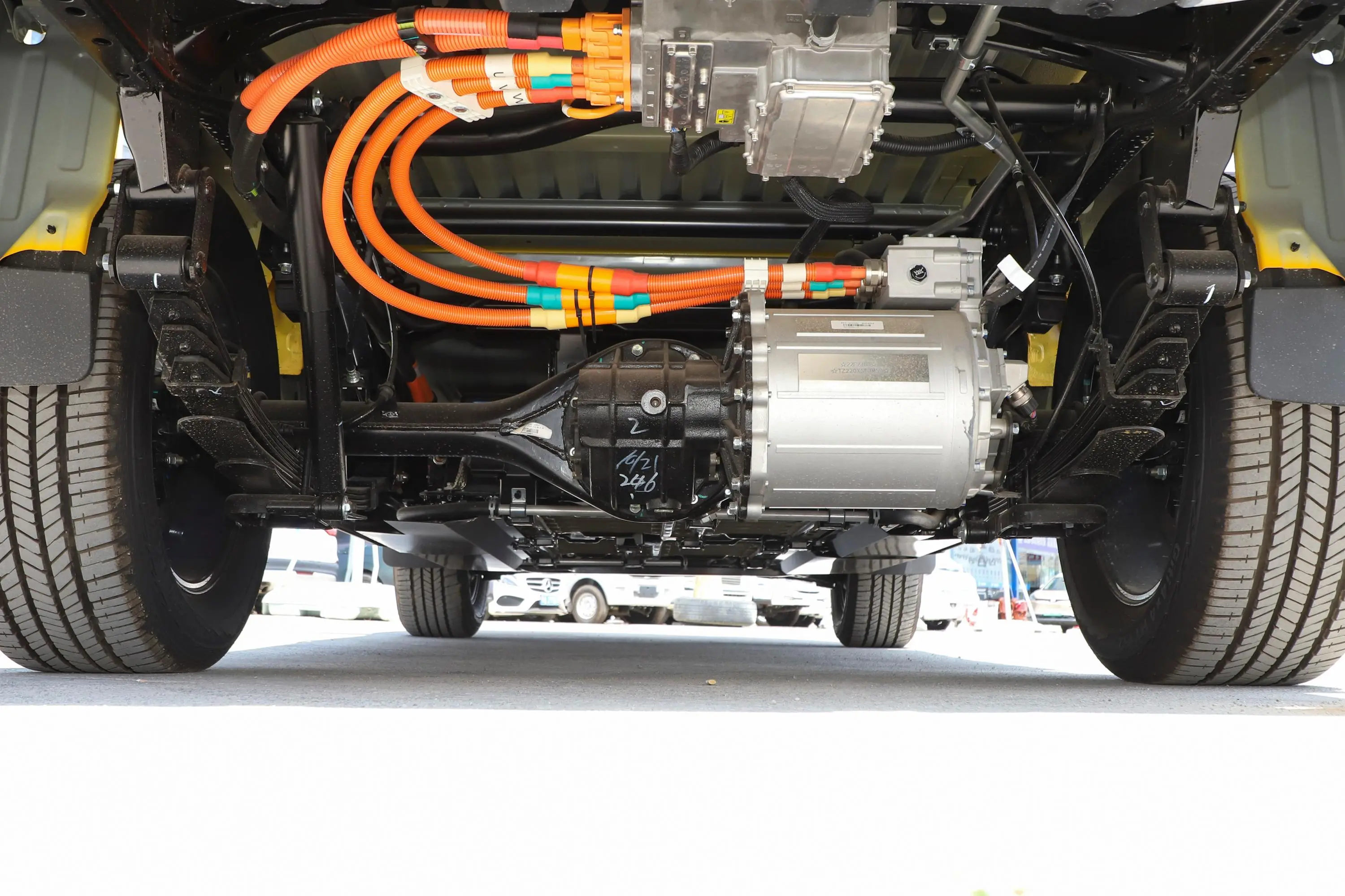 锐骐6 EV350km 斗式旗舰版后悬挂整体