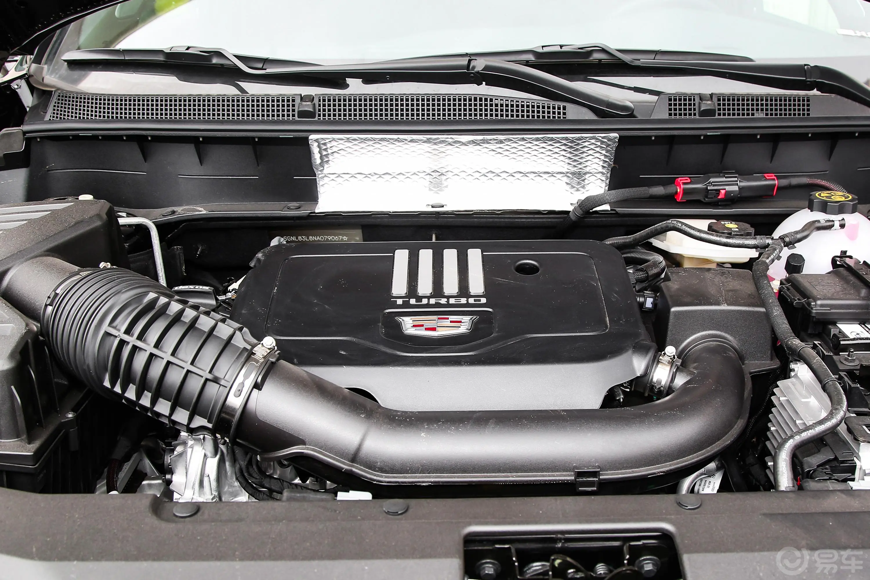 凯迪拉克XT6轻混 120周年纪念版 2.0T 四驱尊贵型 6座发动机特写