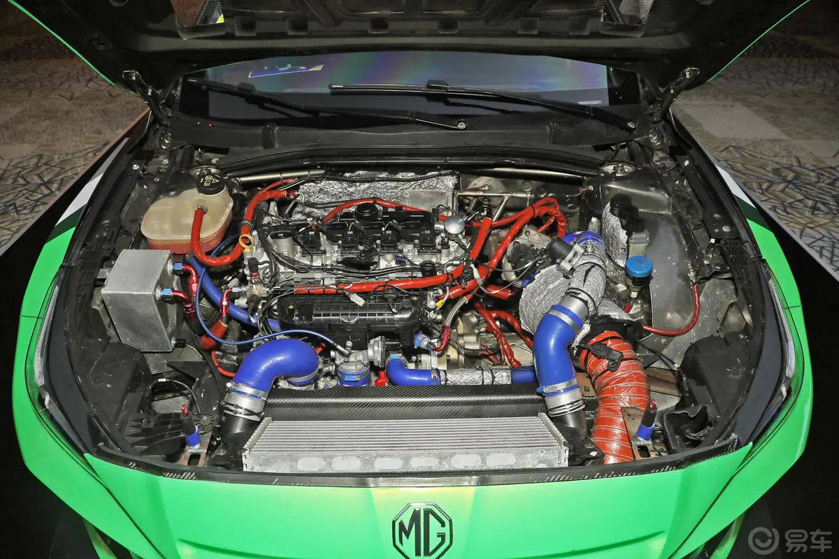 MG5XPOWER TCR赛车发动机舱整体