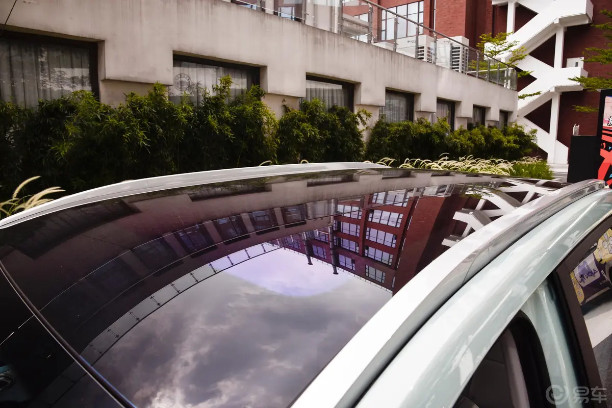 AION YPlus 610km 80 智驾版天窗