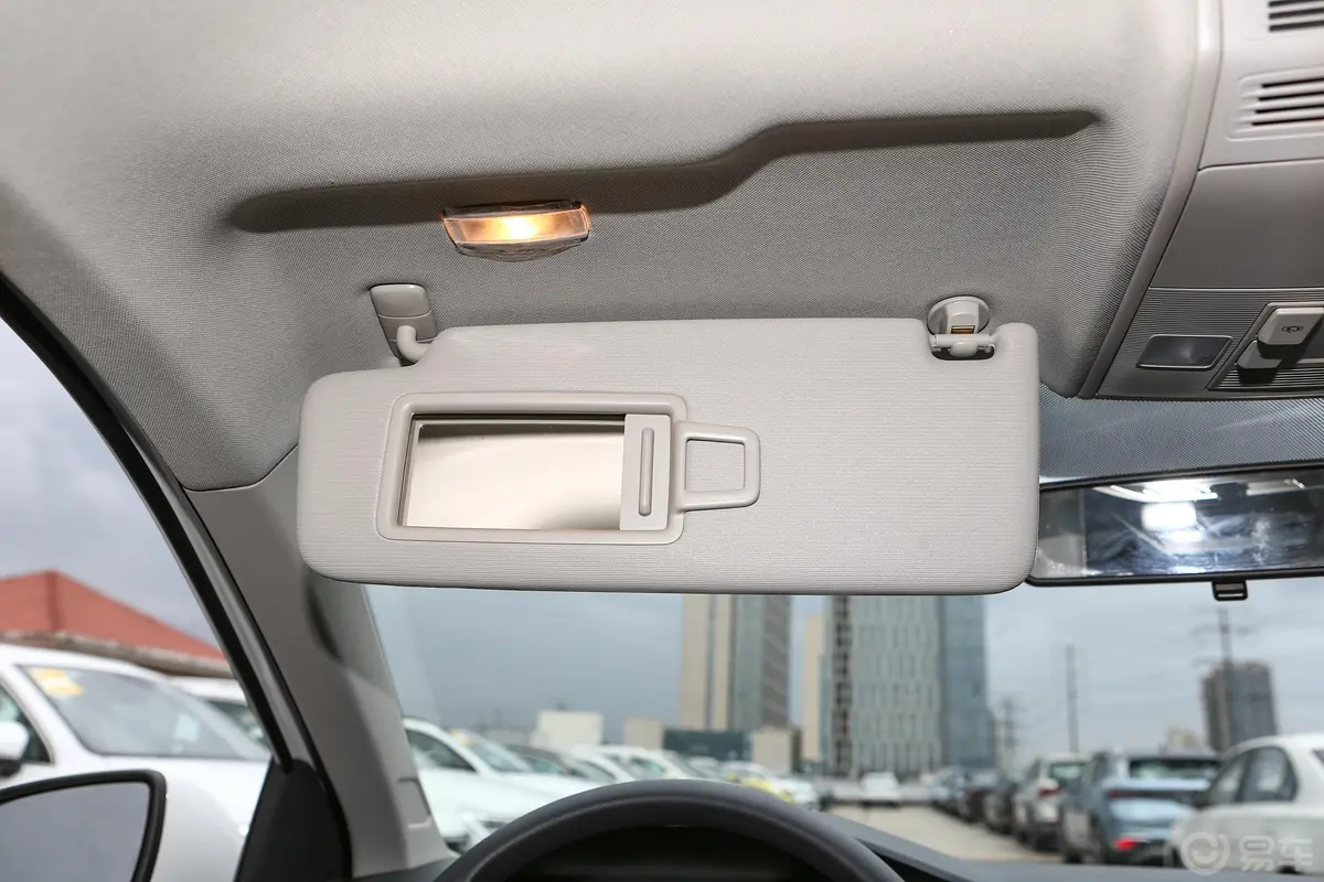 PoloPlus 1.5L 自动纵情乐活版驾驶位遮阳板