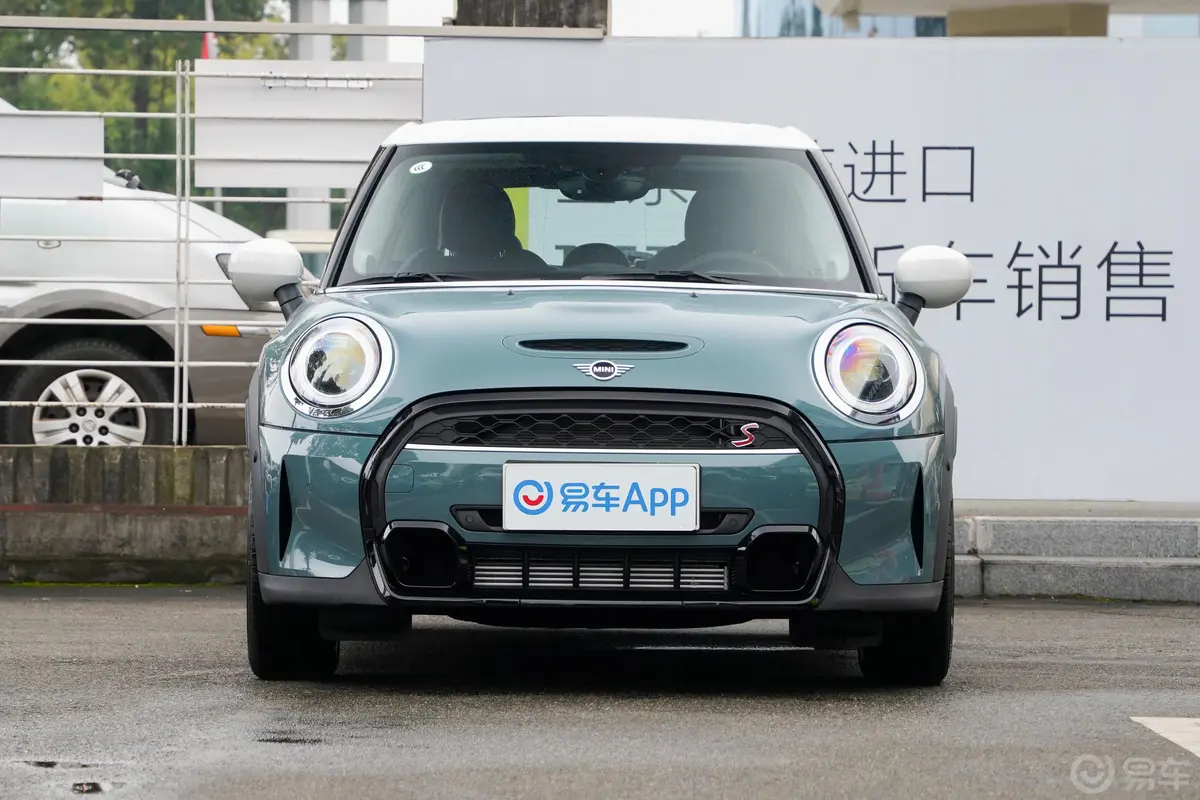 MINI2.0T COOPER S 弧光特别版 五门版侧前45度车头向右水平