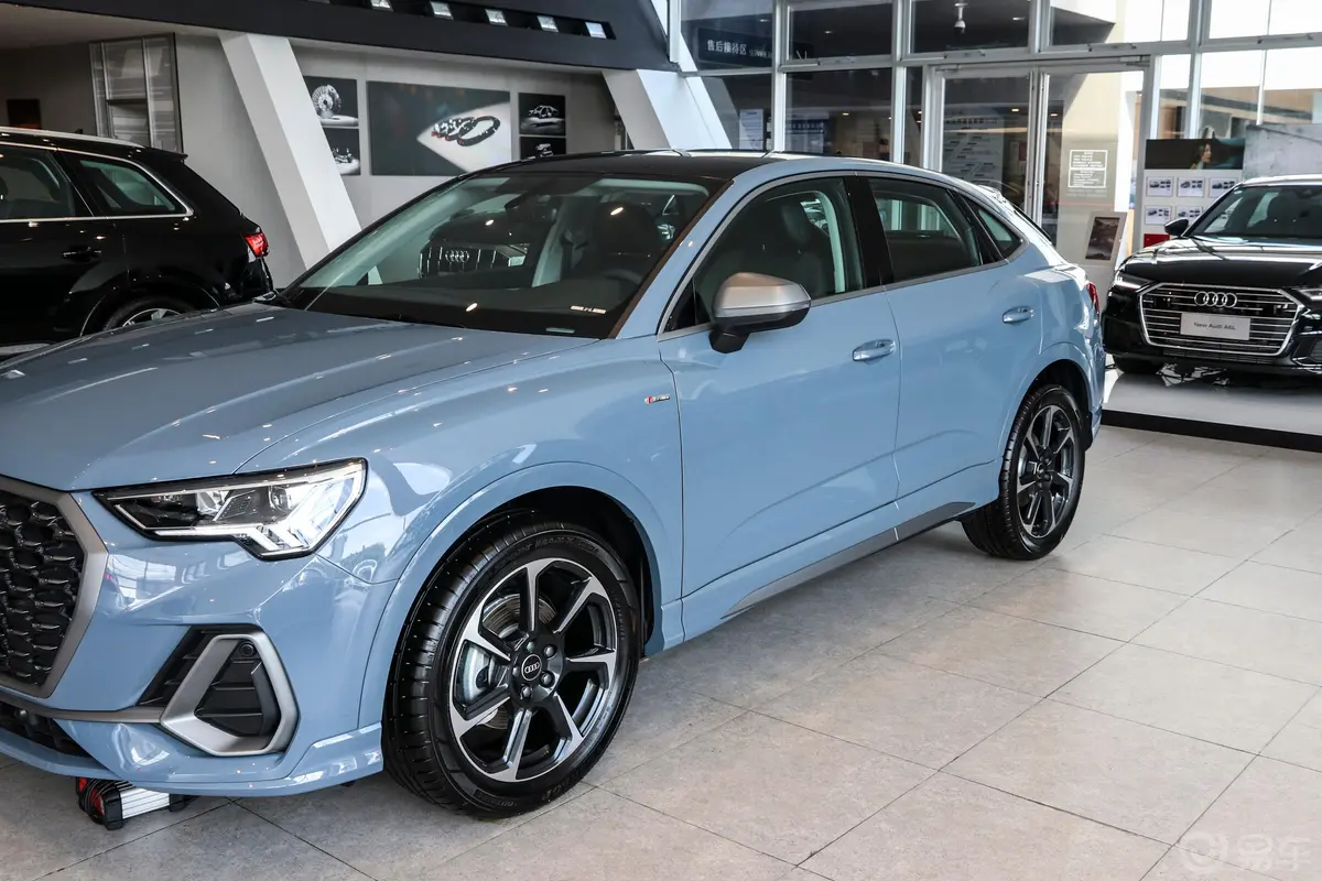 奥迪Q3 Sportback40 TFSI RS套件燃速型外观细节