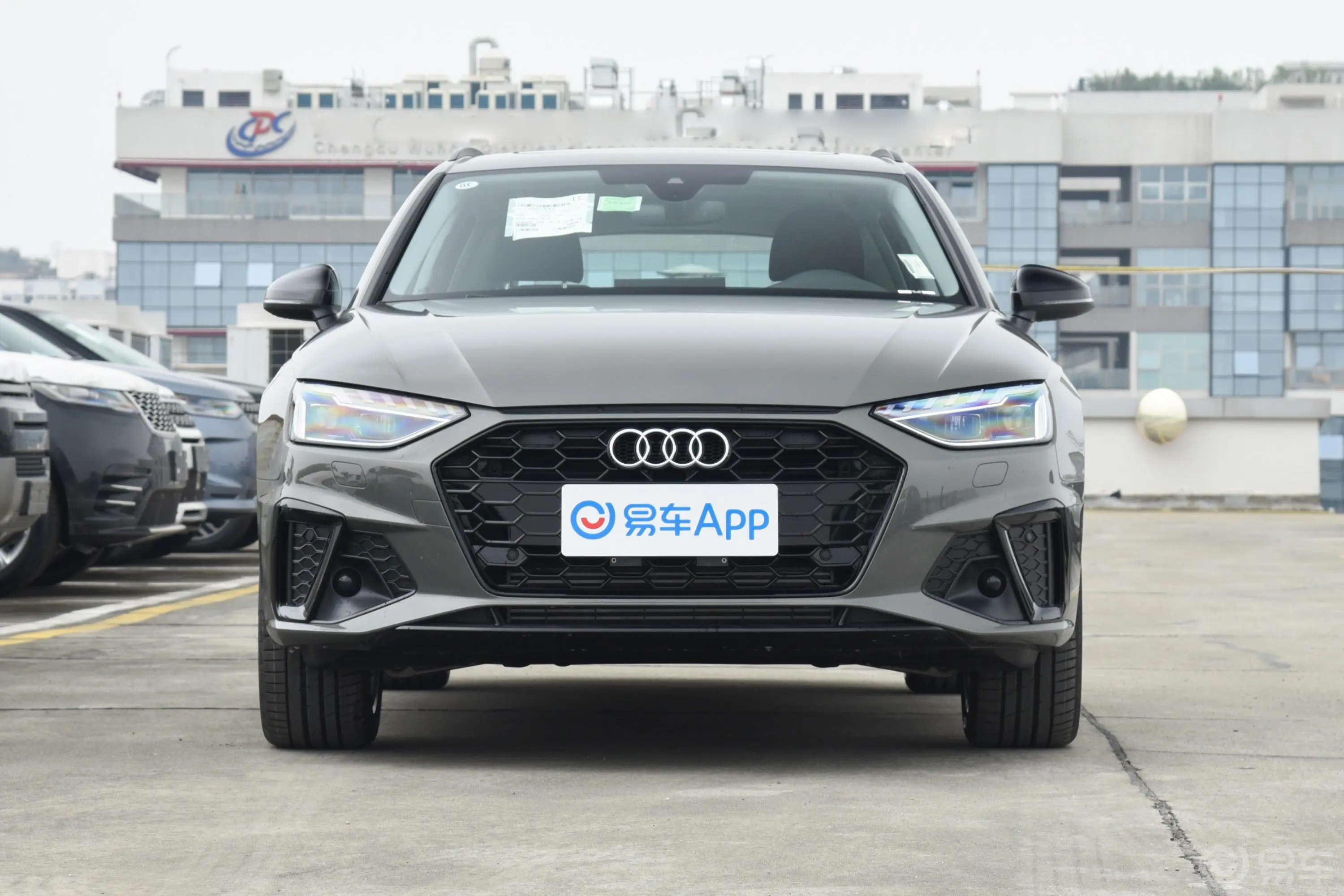 奥迪A4(进口)Avant 40 TFSI 时尚动感型正前水平