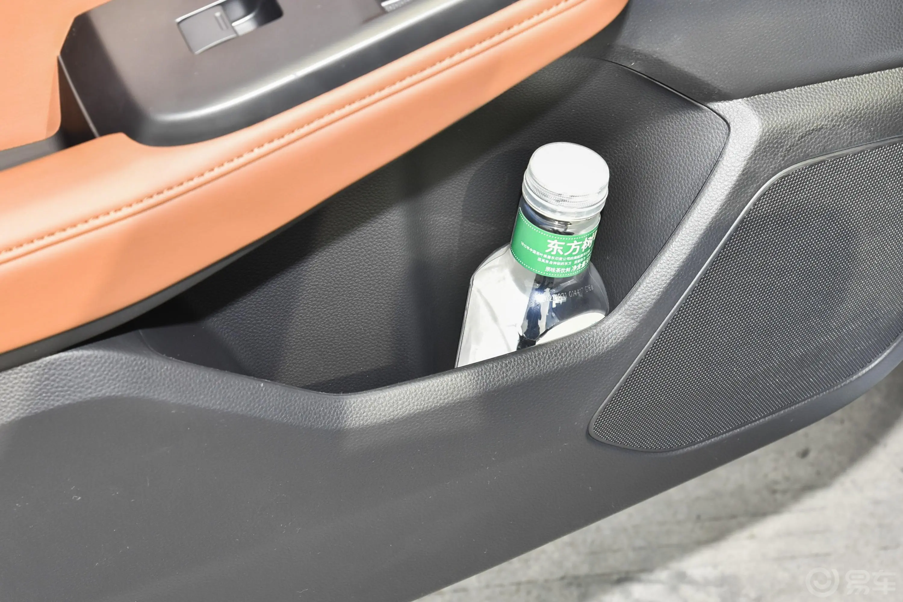 享域锐·混动 1.5L E-CVT 净畅版后排空间