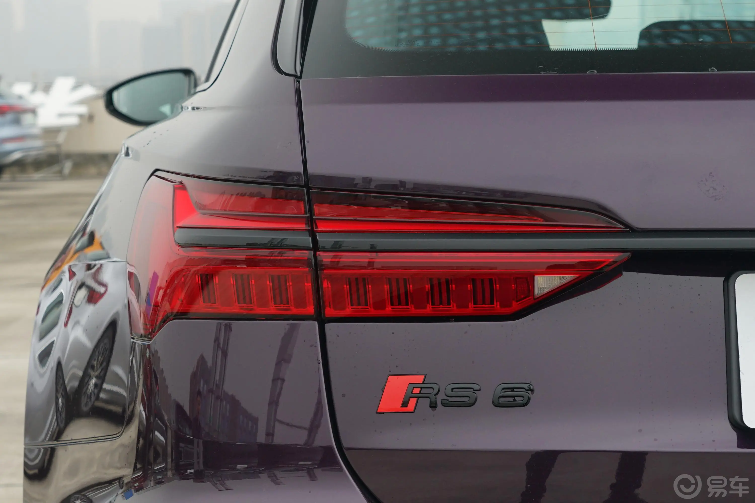 奥迪RS 64.0T Avant外观灯组