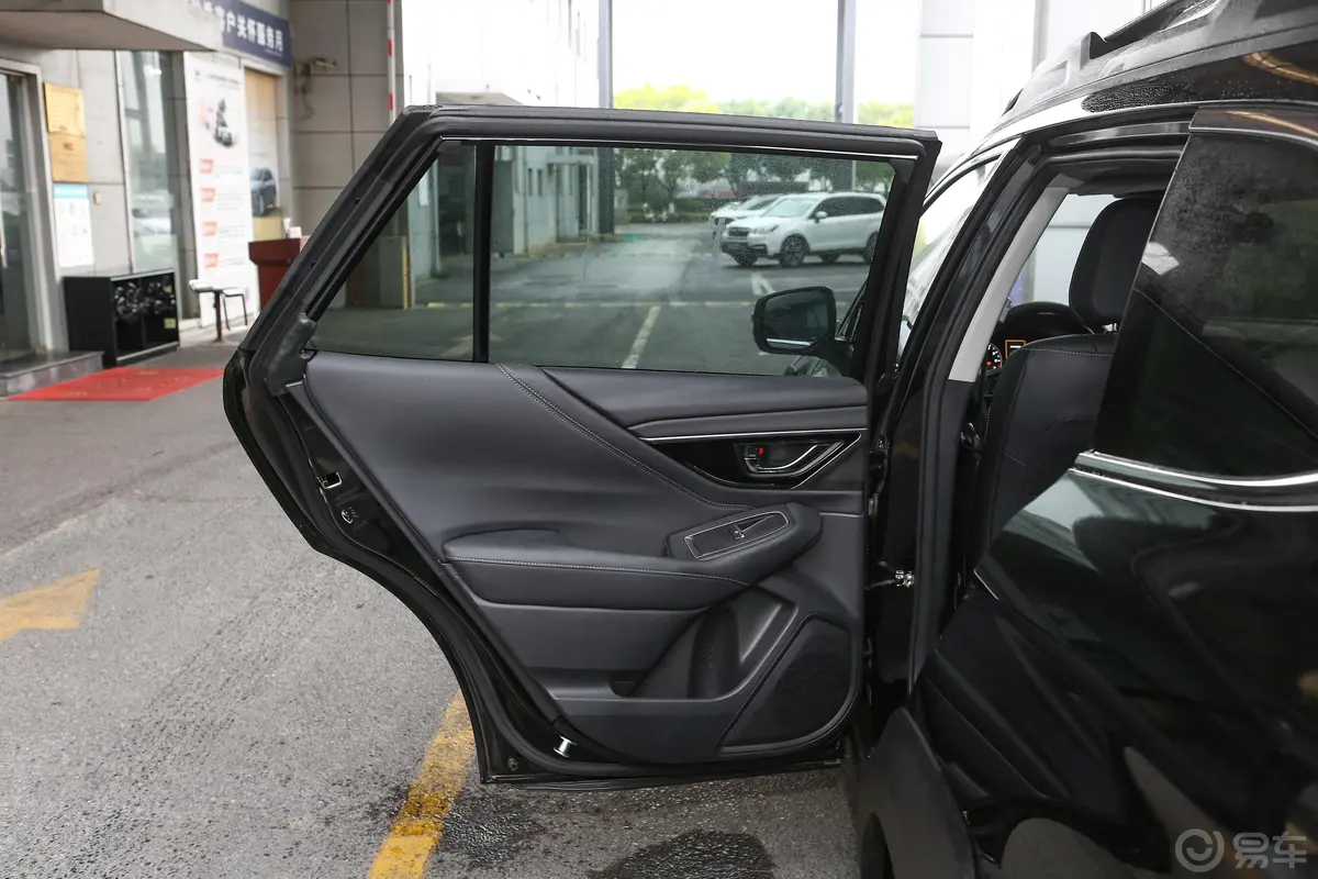 傲虎2.5i AWD运动版Eyesight驾驶员侧后车门