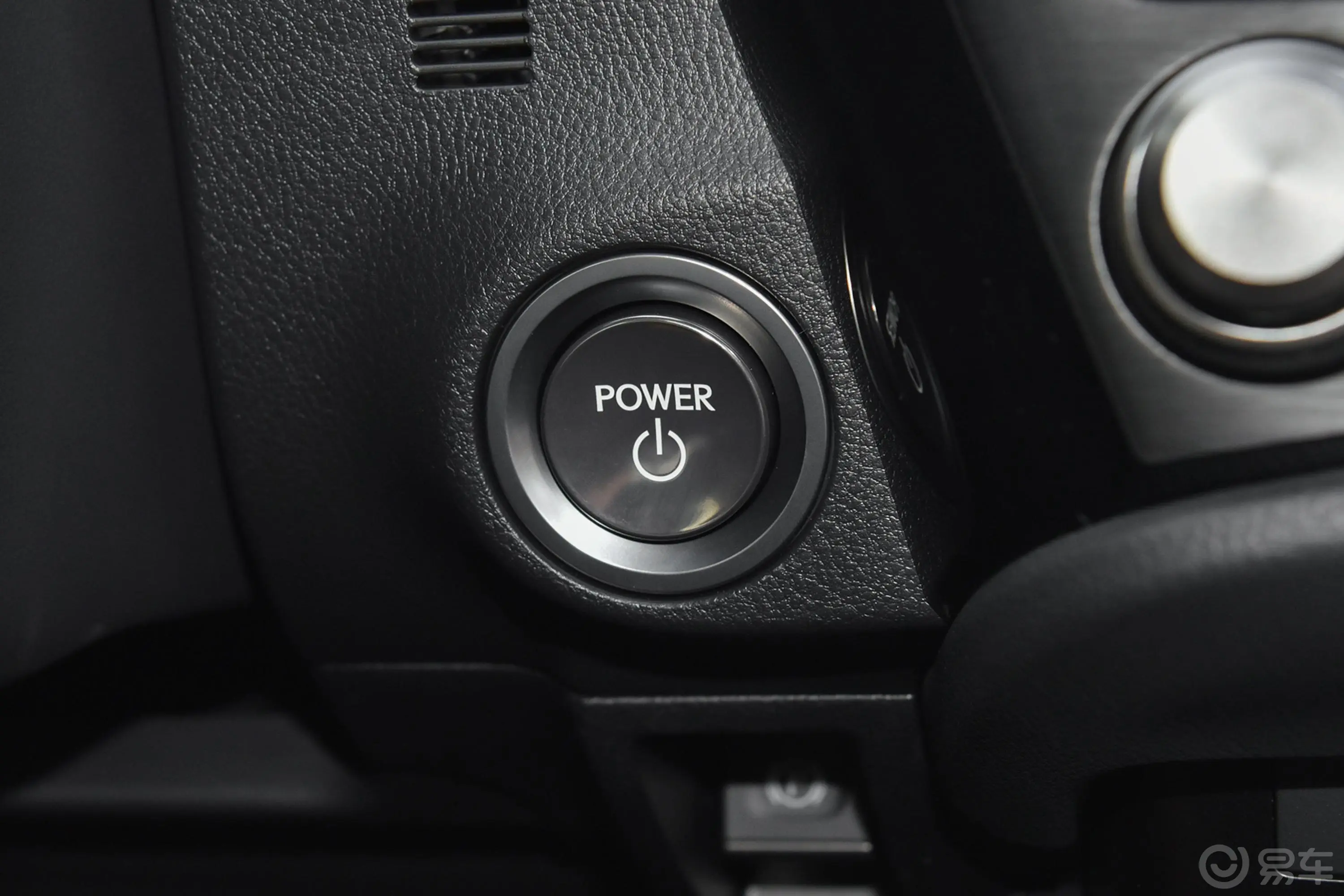 雷克萨斯ES300h 尊享版钥匙孔或一键启动按键
