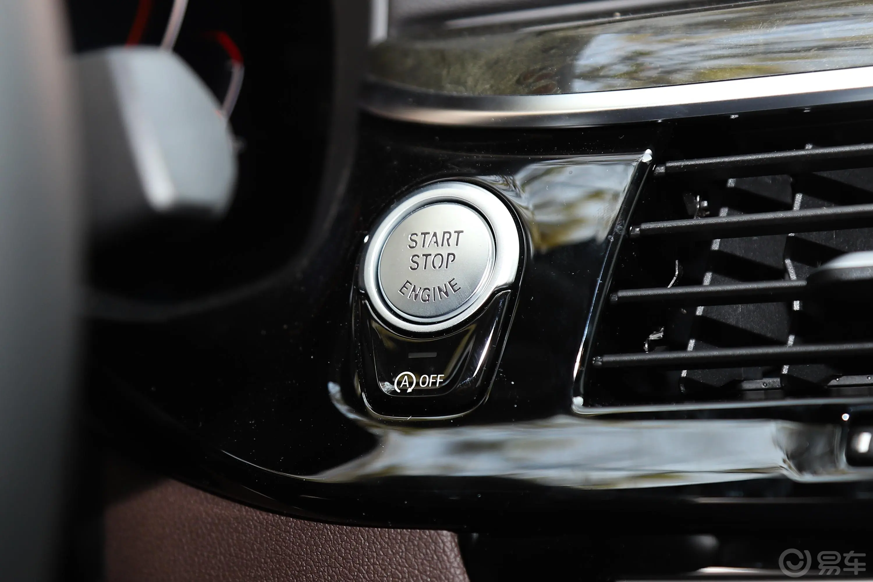 宝马6系GT630i M运动大旅行家版钥匙孔或一键启动按键