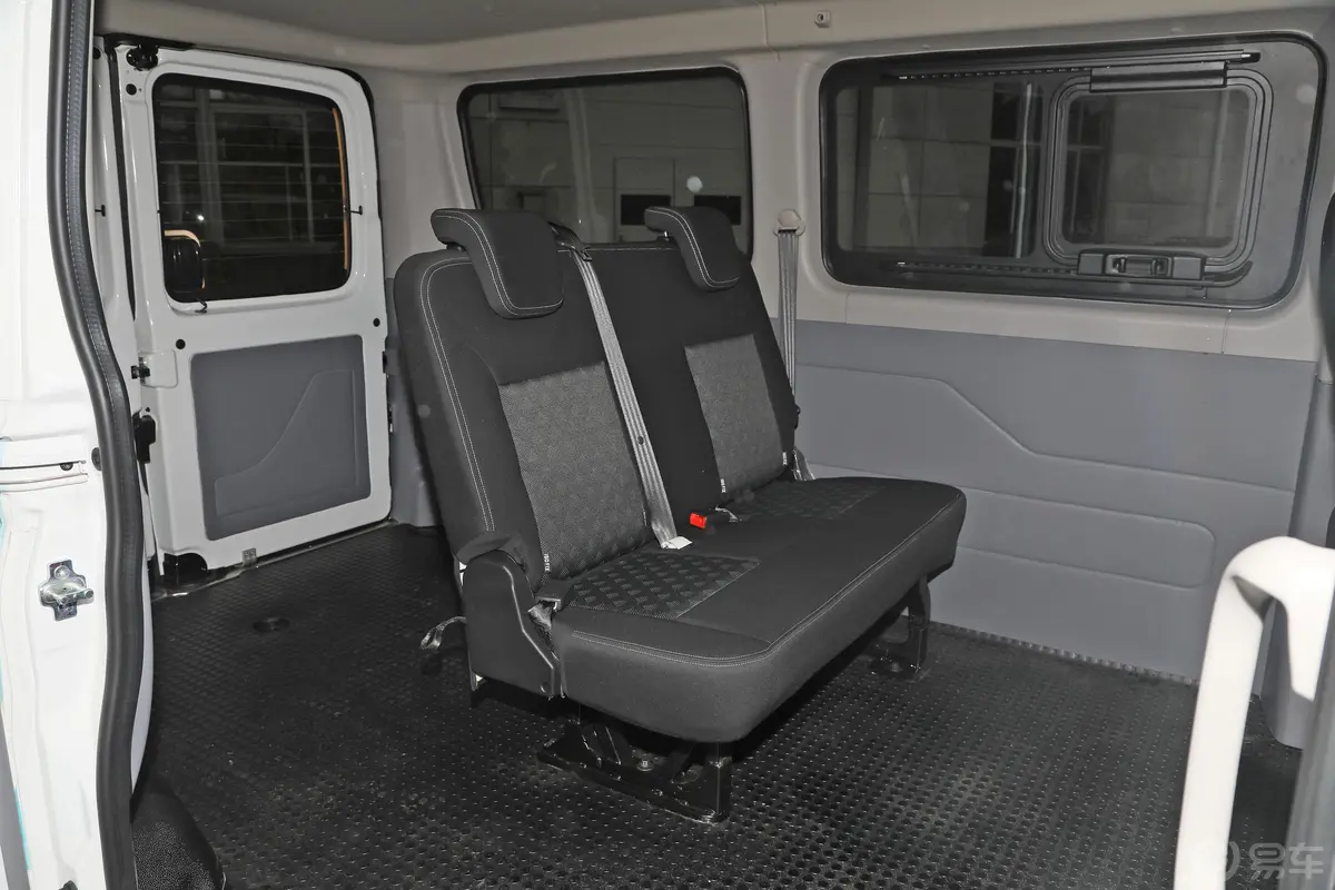 新途EV80PLUS 250km COMBI短轴低顶后排座椅