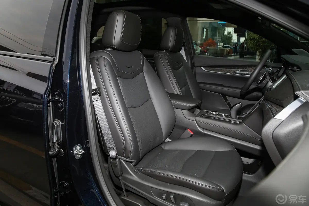 凯迪拉克XT5轻混 2.0T 四驱尊贵型至臻版副驾驶座椅