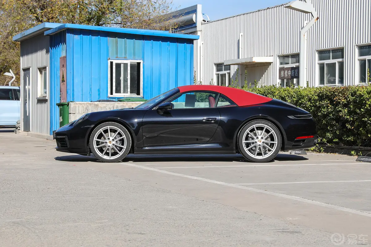 保时捷911Carrera Cabriolet 3.0T正侧车头向左水平