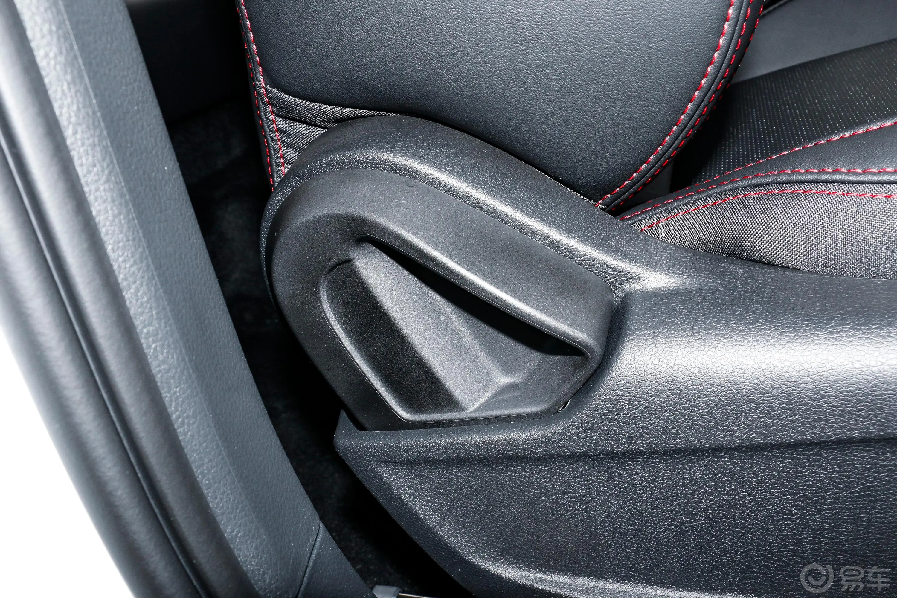 柯米克GT 1.5L 臻享版副驾座椅调节