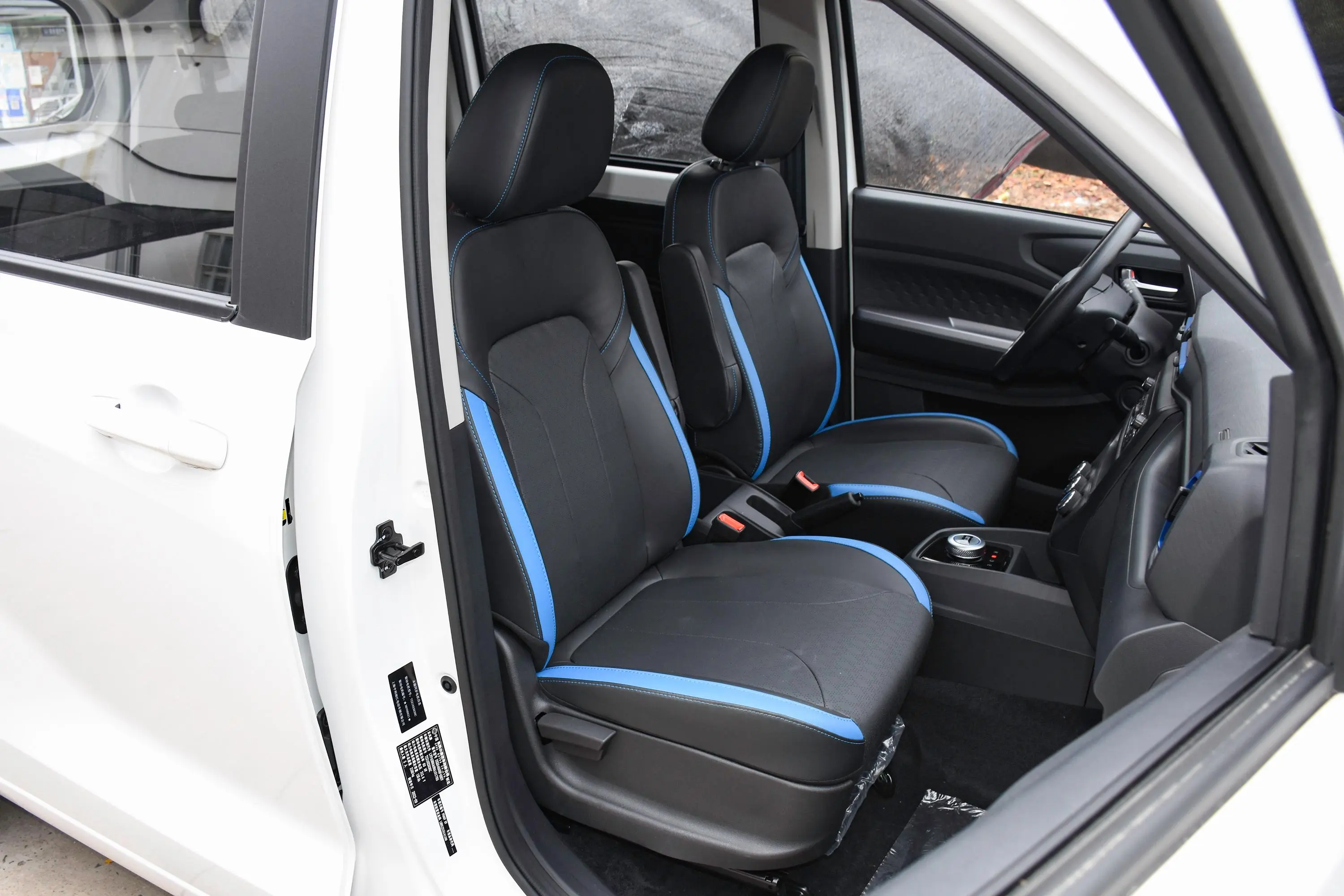 风光E380310km 标准版实用型 5座副驾驶座椅