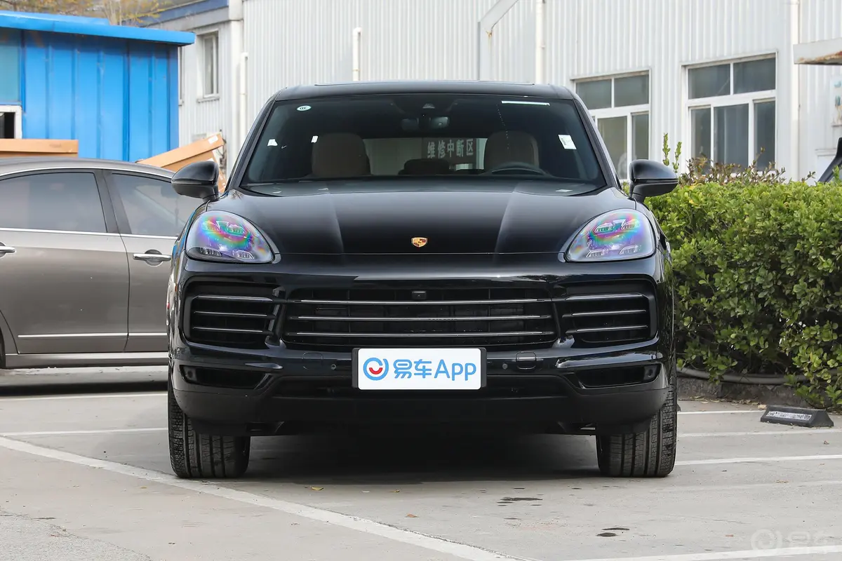 Cayenne E-HybridCayenne 2.0T正前水平