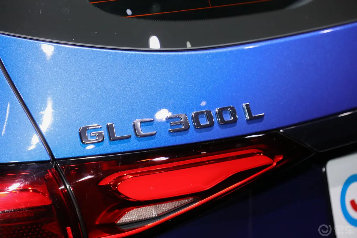 奔驰GLCGLC 300 L 4MATIC 豪华型 5座外观细节