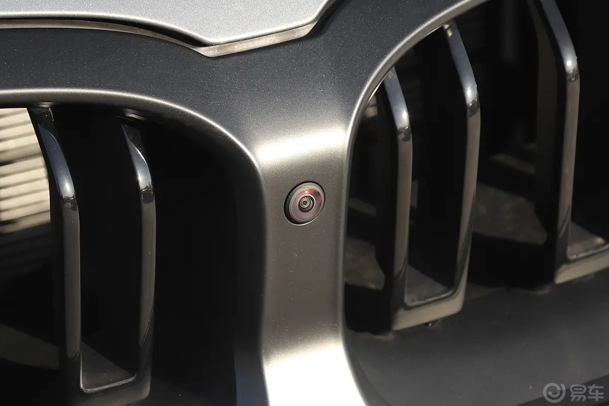 宝马8系四门轿跑车 840i xDrive M运动套装外观细节