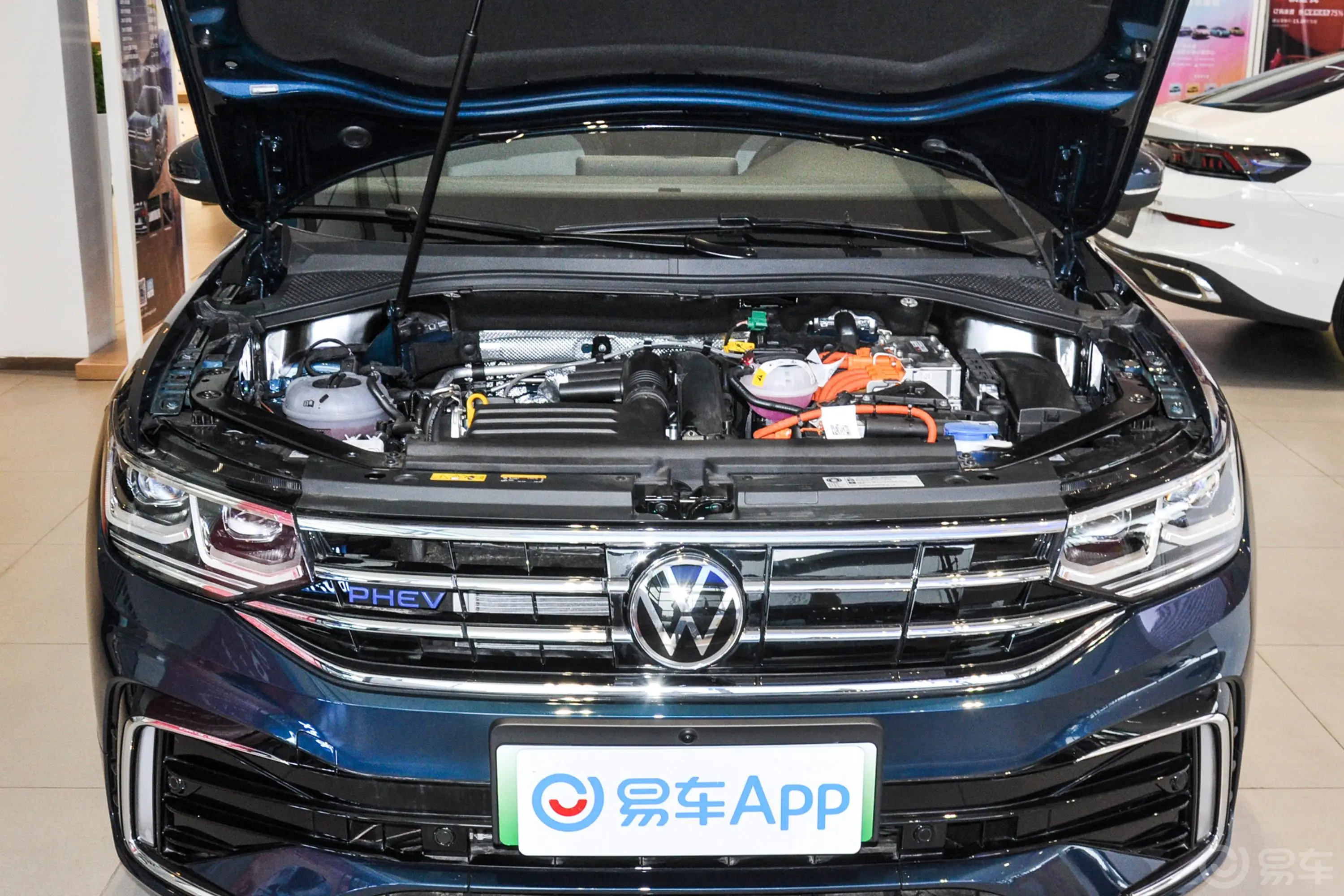 途观L 插电混动430PHEV 旗舰版发动机舱整体