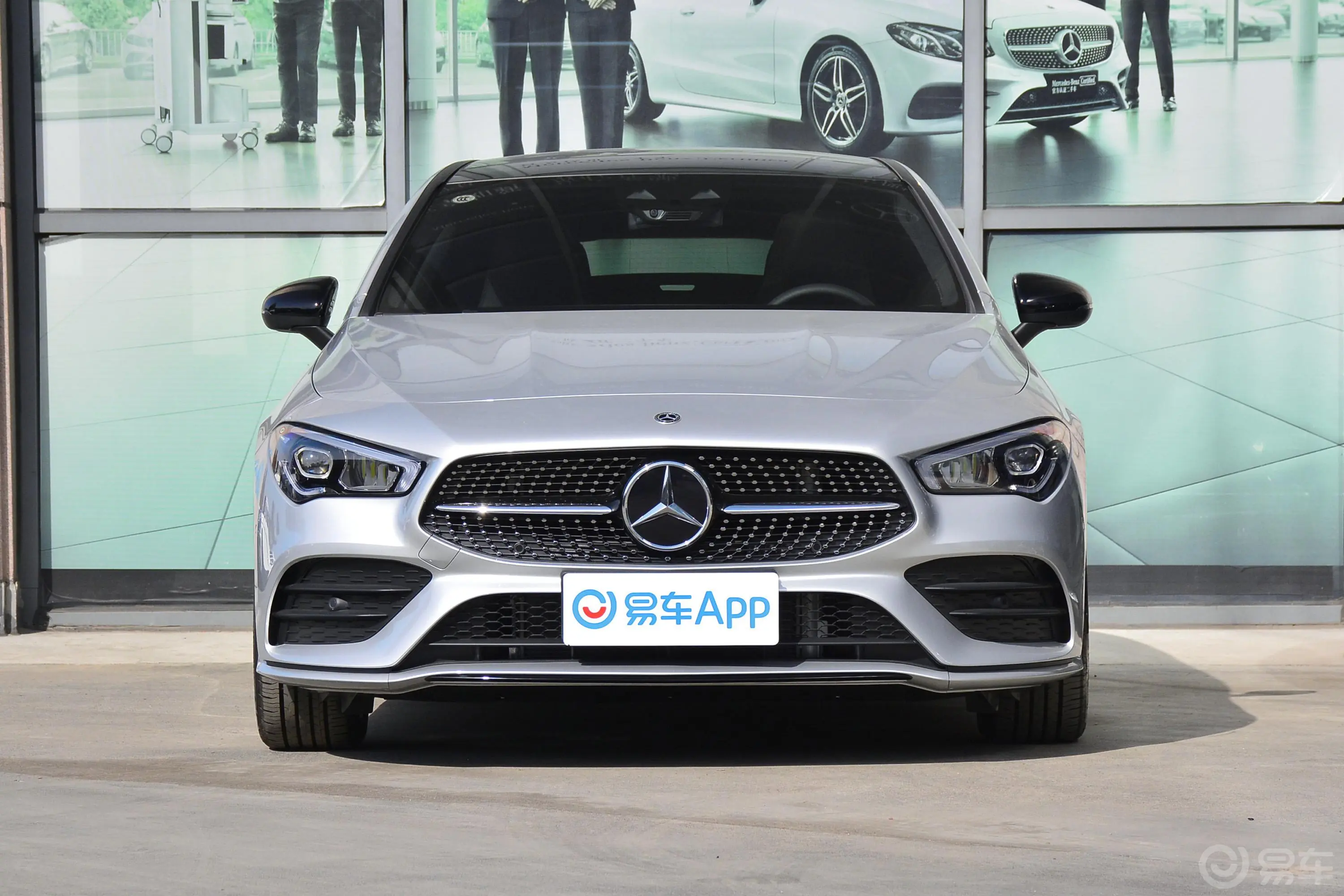 奔驰CLA级CLA 260 4MATIC 五门猎跑车正前水平