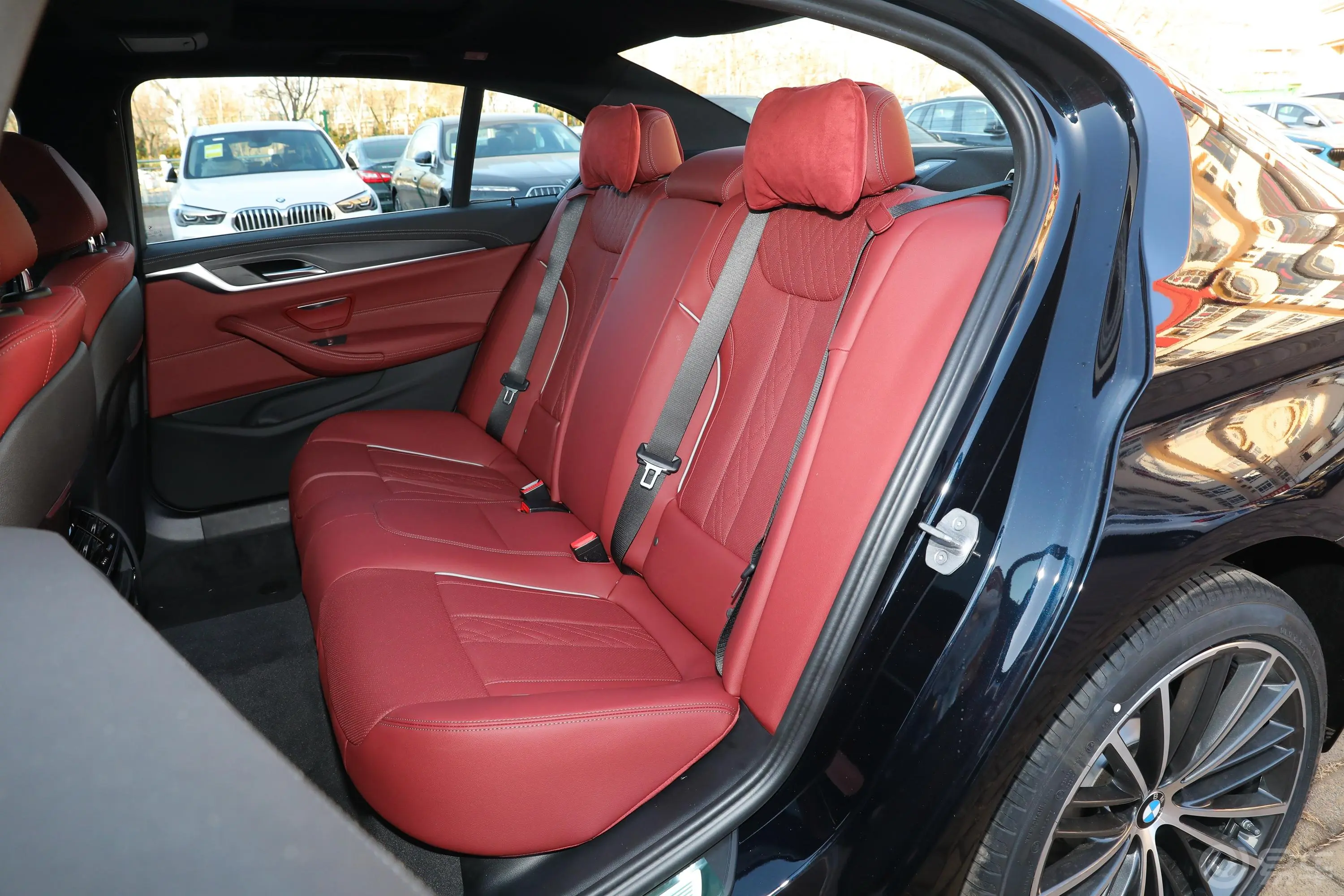 宝马5系530Li 领先型 M运动套装后排座椅