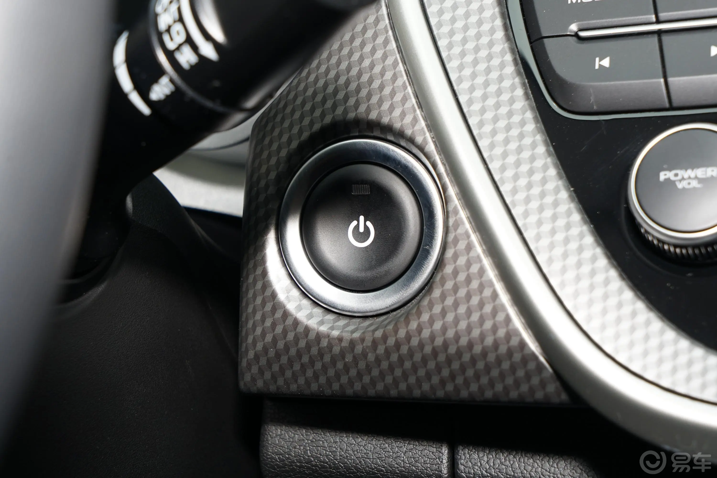 帝豪EVPro 430km 网约版钥匙孔或一键启动按键