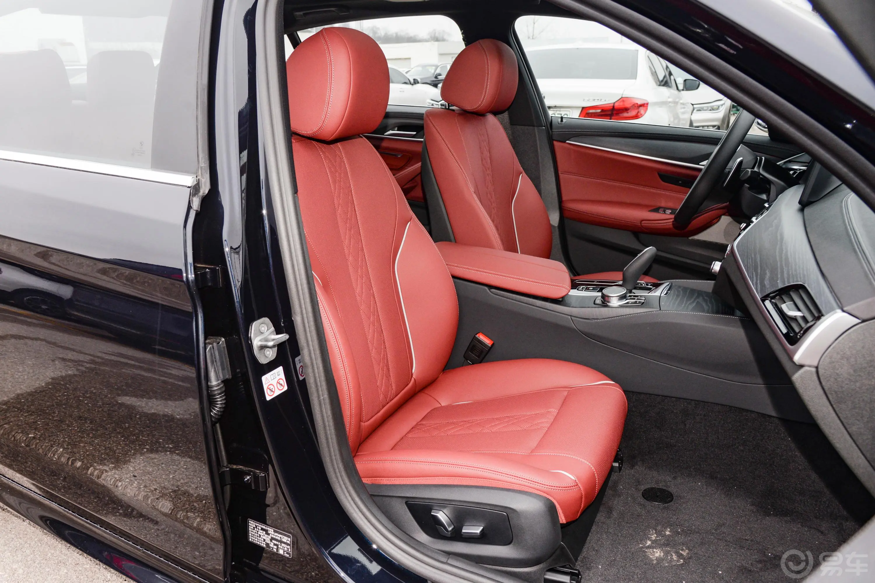 宝马5系530Li xDrive M运动套装副驾驶座椅