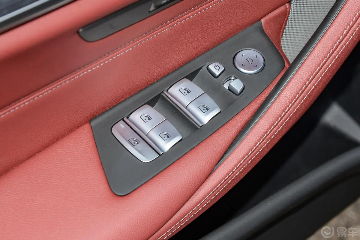 宝马5系530Li xDrive M运动套装车窗调节整体