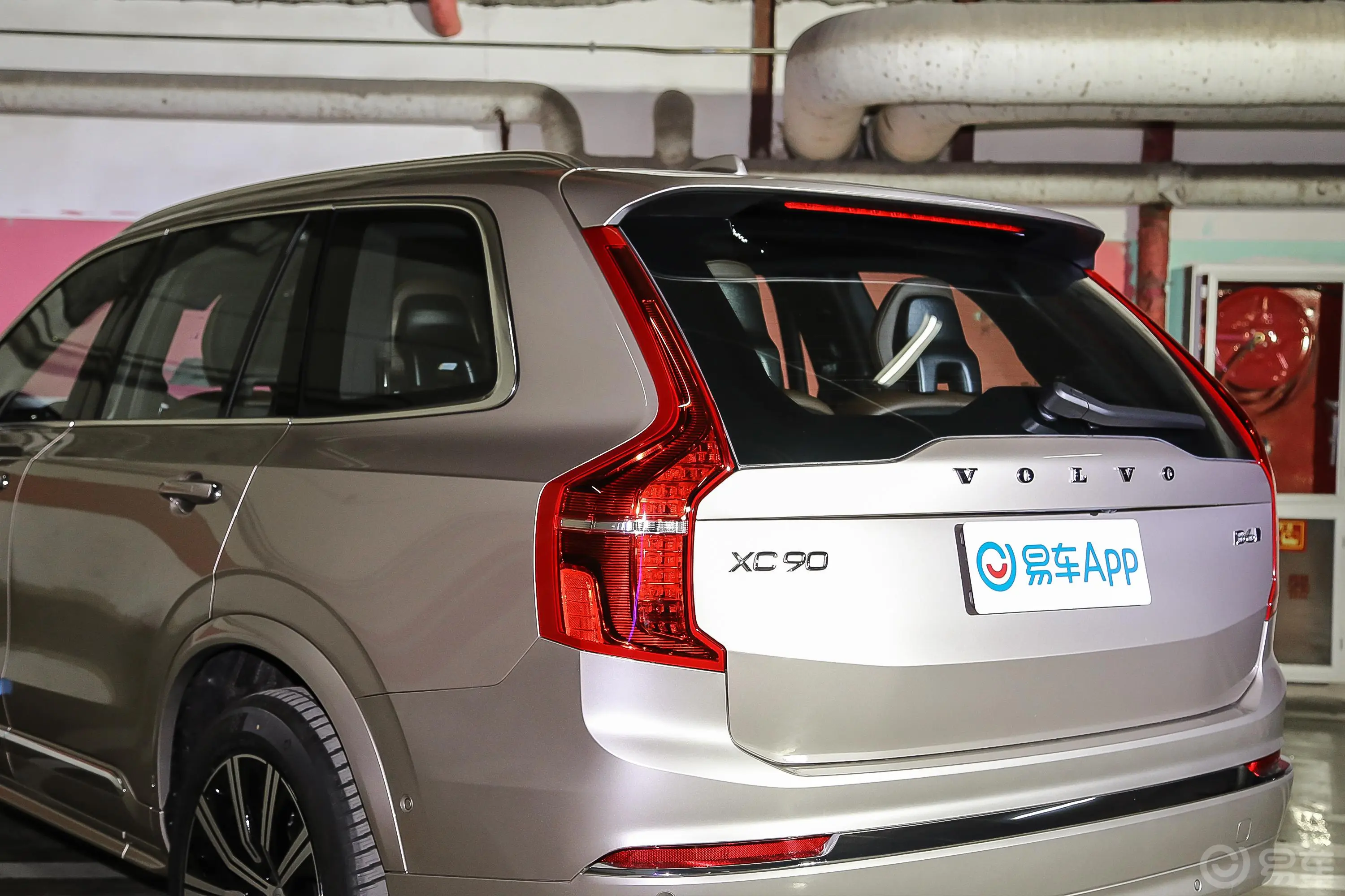 沃尔沃XC90B6 智雅豪华版 7座外观灯组