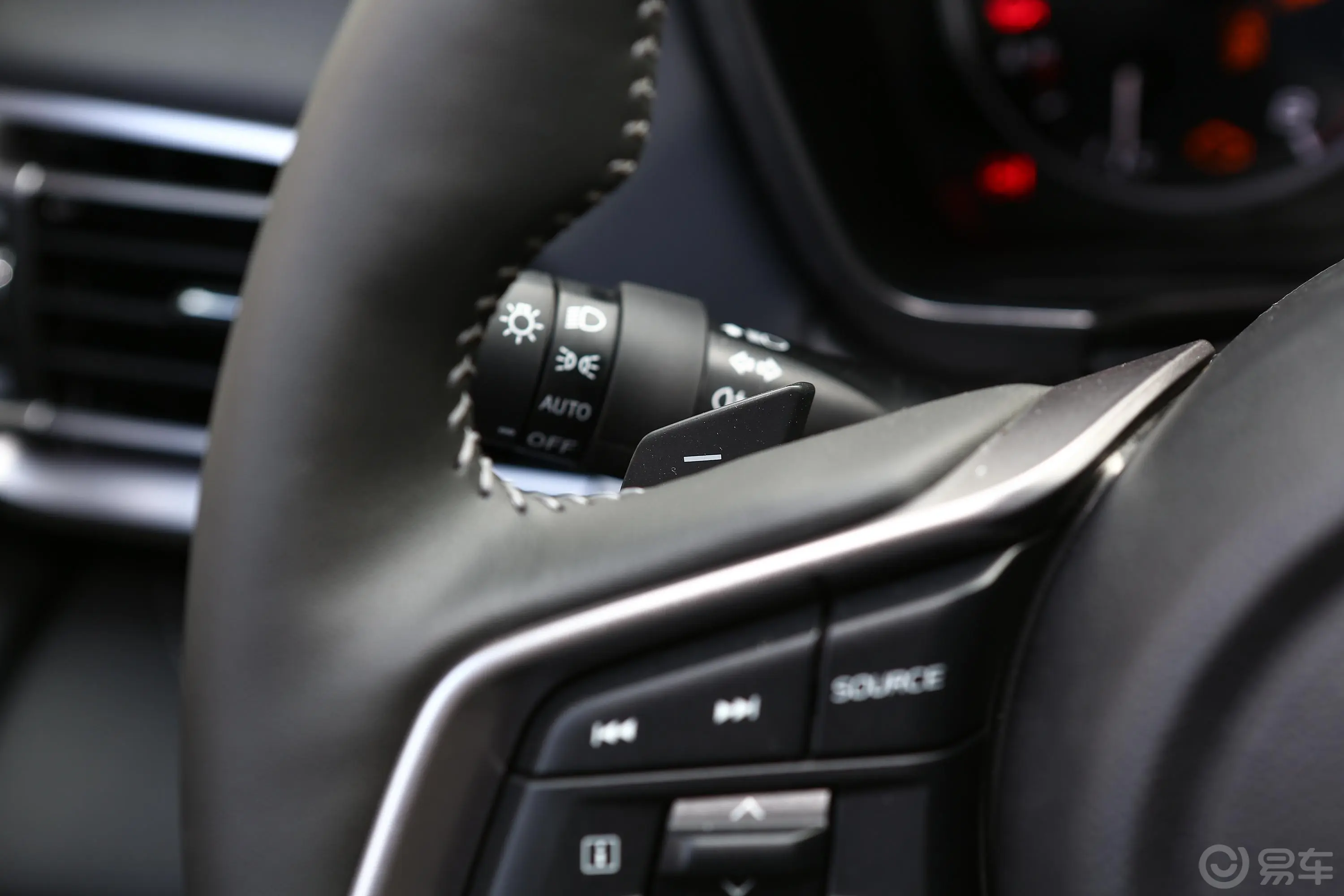 傲虎2.5i AWD运动版EyeSight主驾驶位