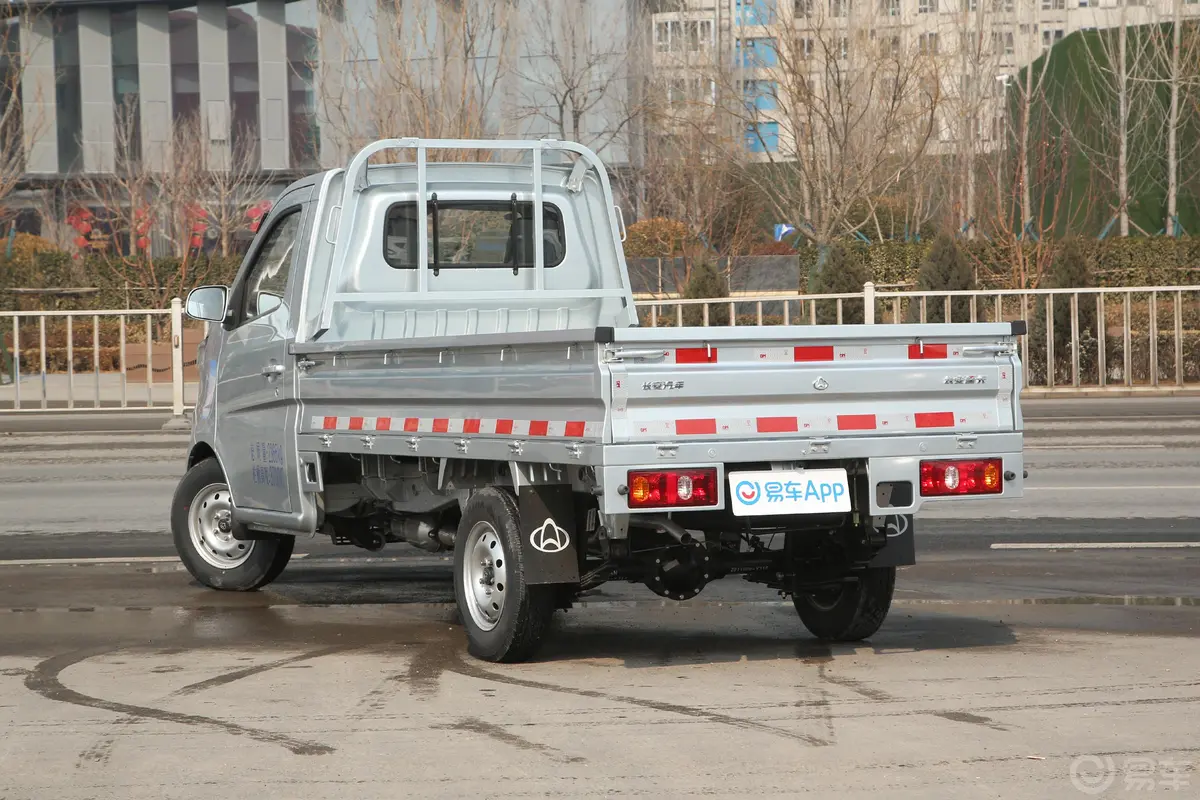 长安星卡1.5L 单排3.06米载货汽车舒适型侧后45度车头向左水平