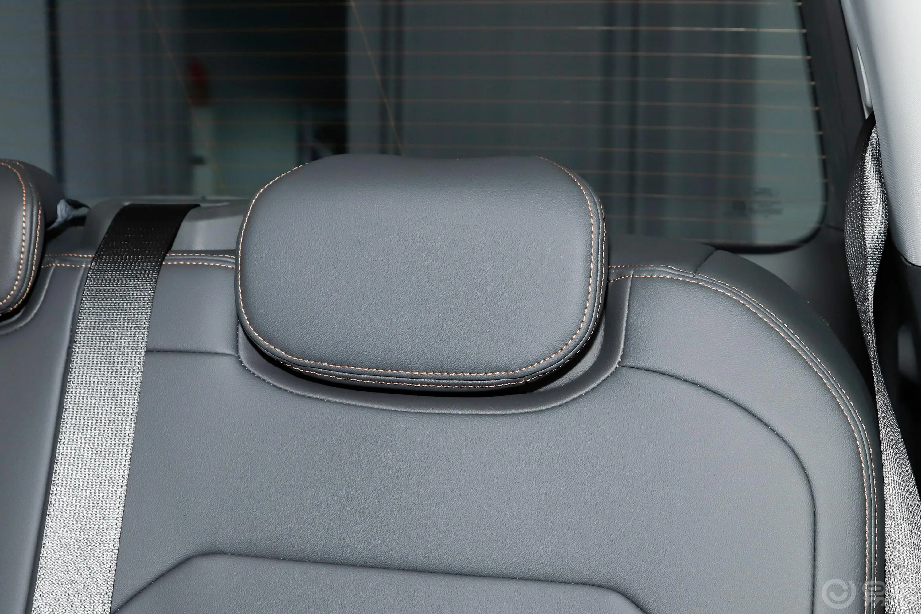 锐界锐界L 2.0T 四驱至尊型 7座后排空间