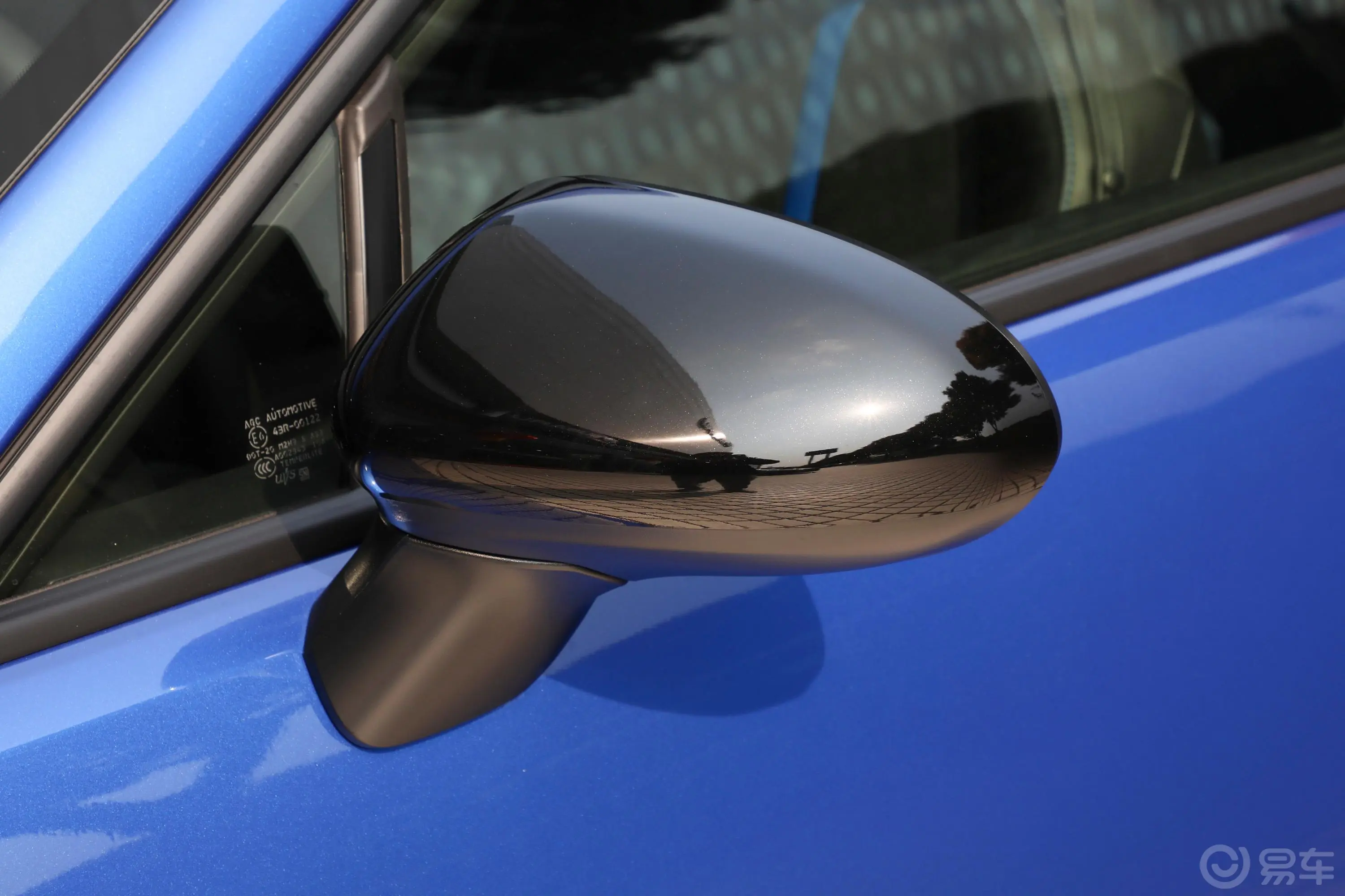 斯巴鲁BRZ10周年纪念版 2.4L 手动版主驾驶后视镜背面