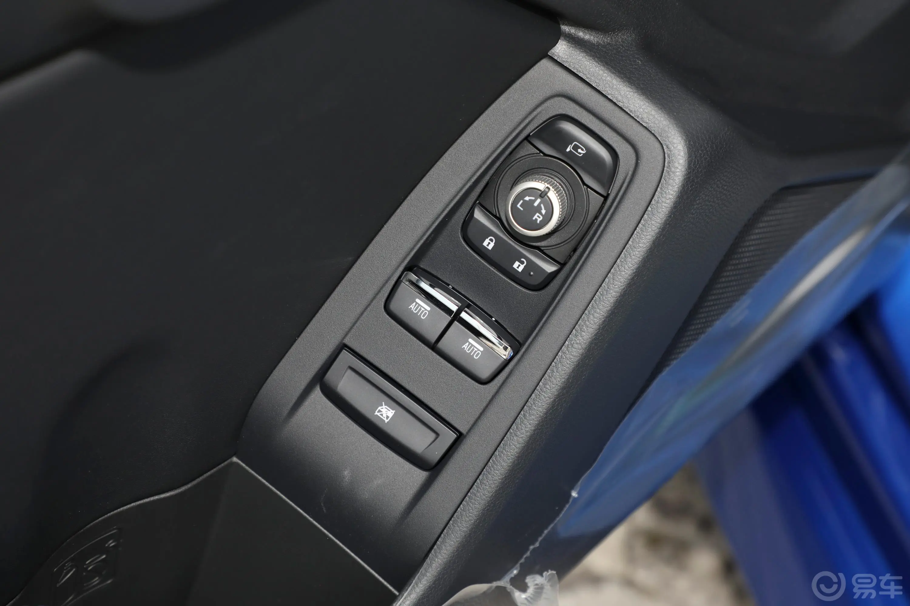 斯巴鲁BRZ10周年纪念版 2.4L 手动版车窗调节整体