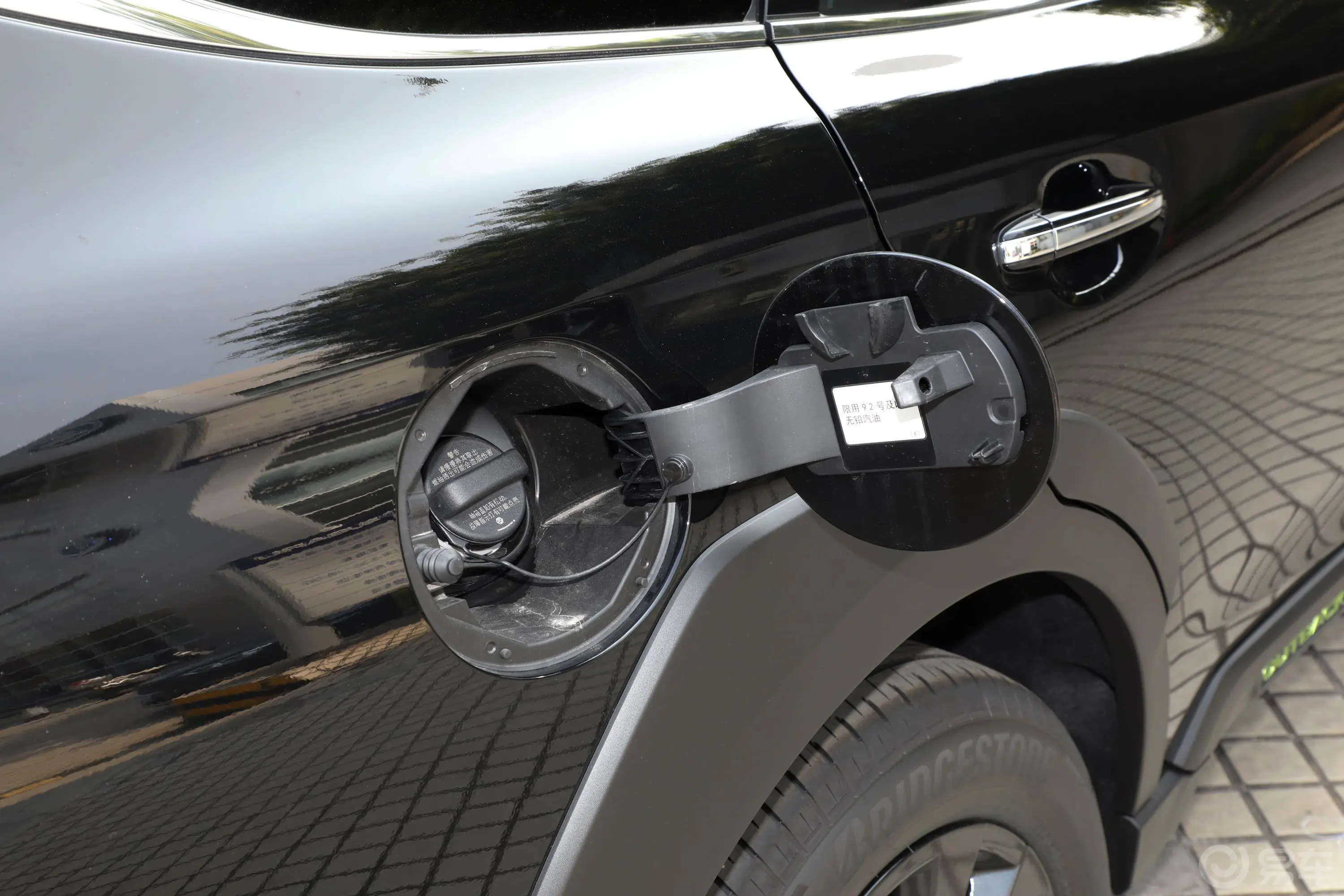 傲虎2.5i AWD探享版EyeSight油箱盖