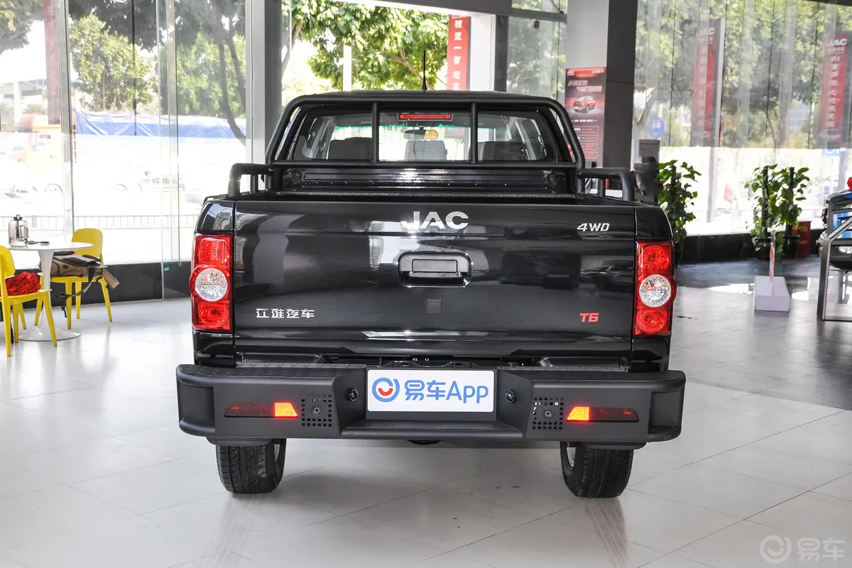 江淮T6重载版 2.0T 四驱长轴舒适型 柴油正后水平