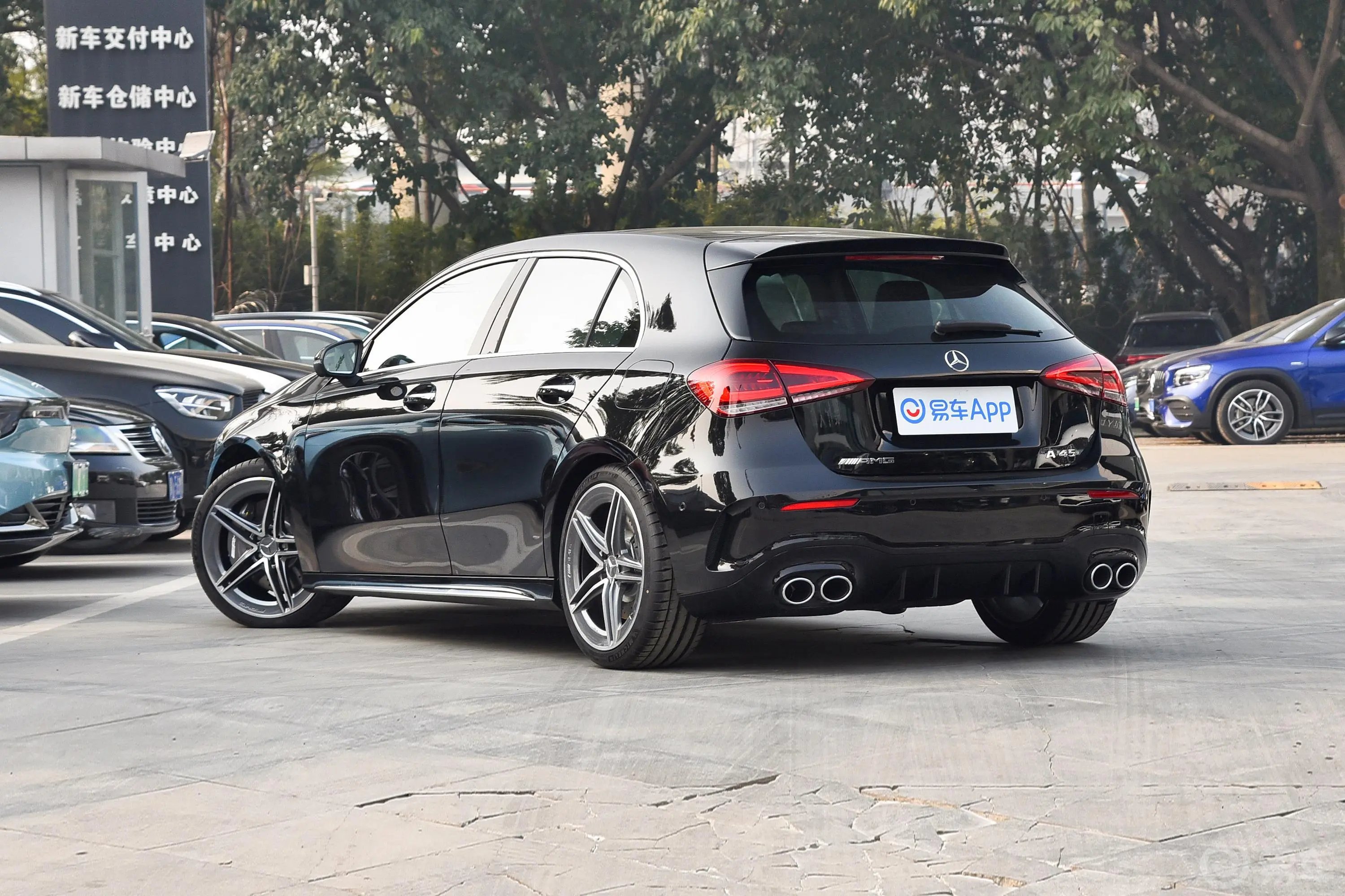 奔驰A级 AMG(进口)AMG A 45 4MATIC+侧后45度车头向左水平