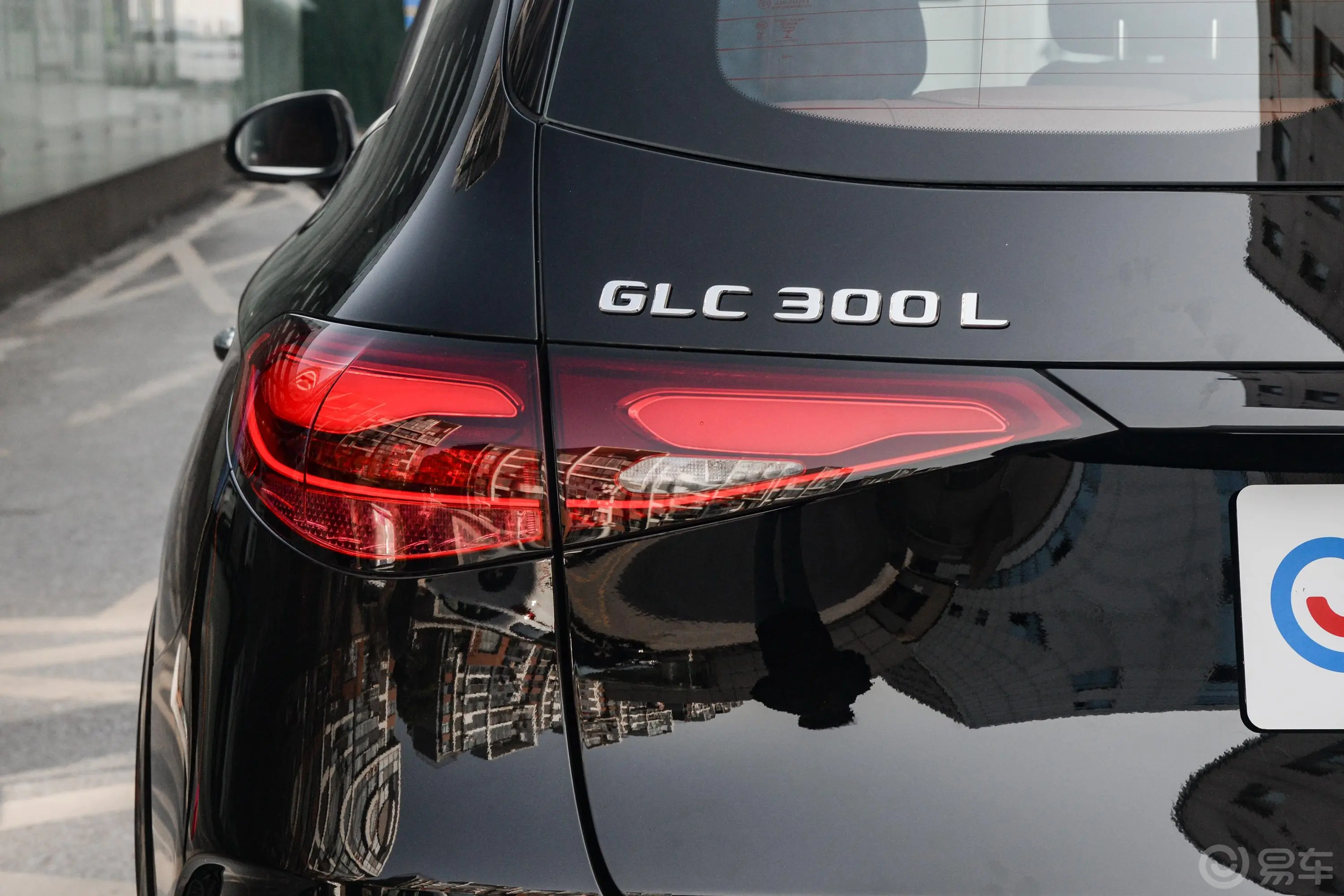 奔驰GLCGLC 300 L 4MATIC 动感型 7座外观灯组