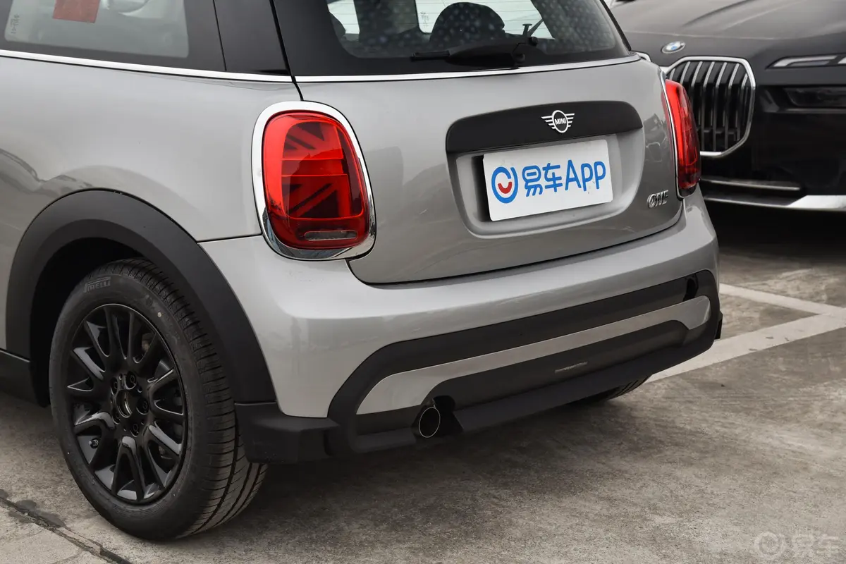 MINI1.5T ONE车尾特写