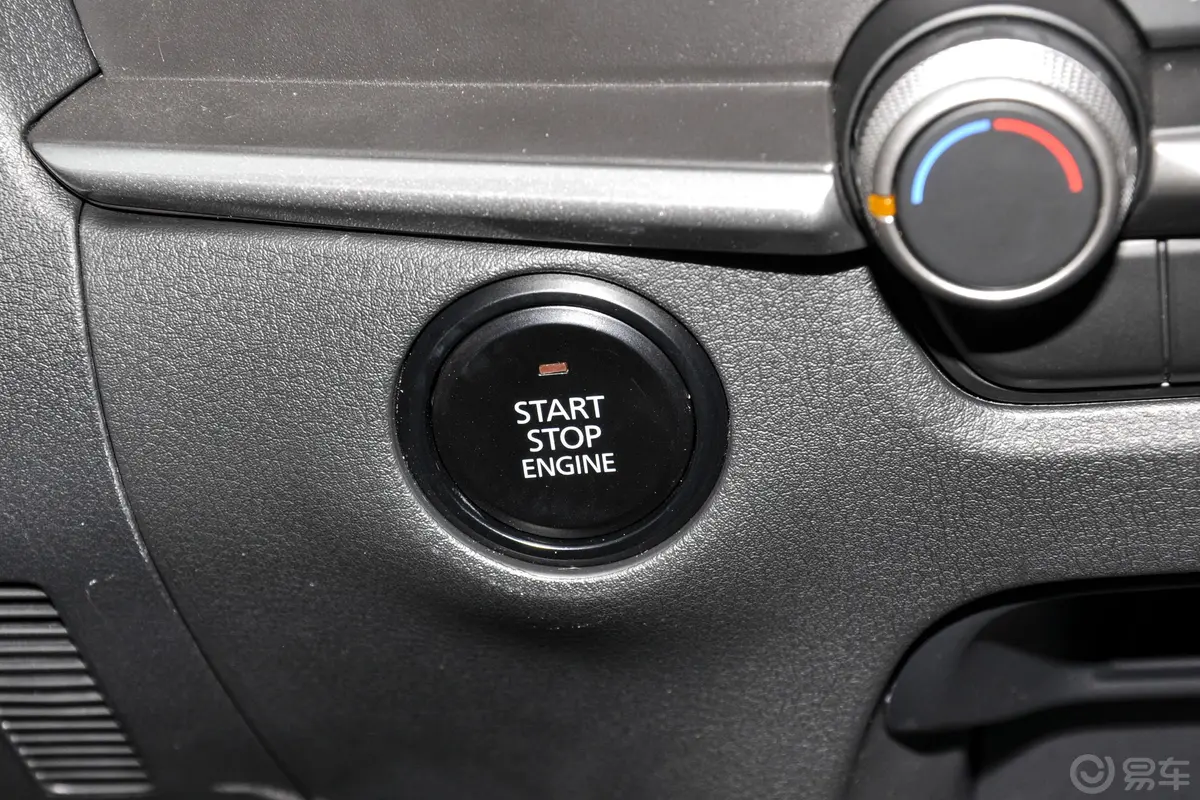 马自达CX-302.0L 自动尚悦型钥匙孔或一键启动按键