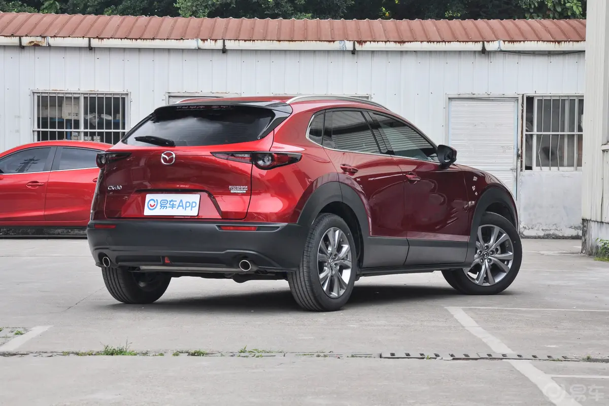 马自达CX-302.0L 自动尊悦型侧后45度车头向右水平