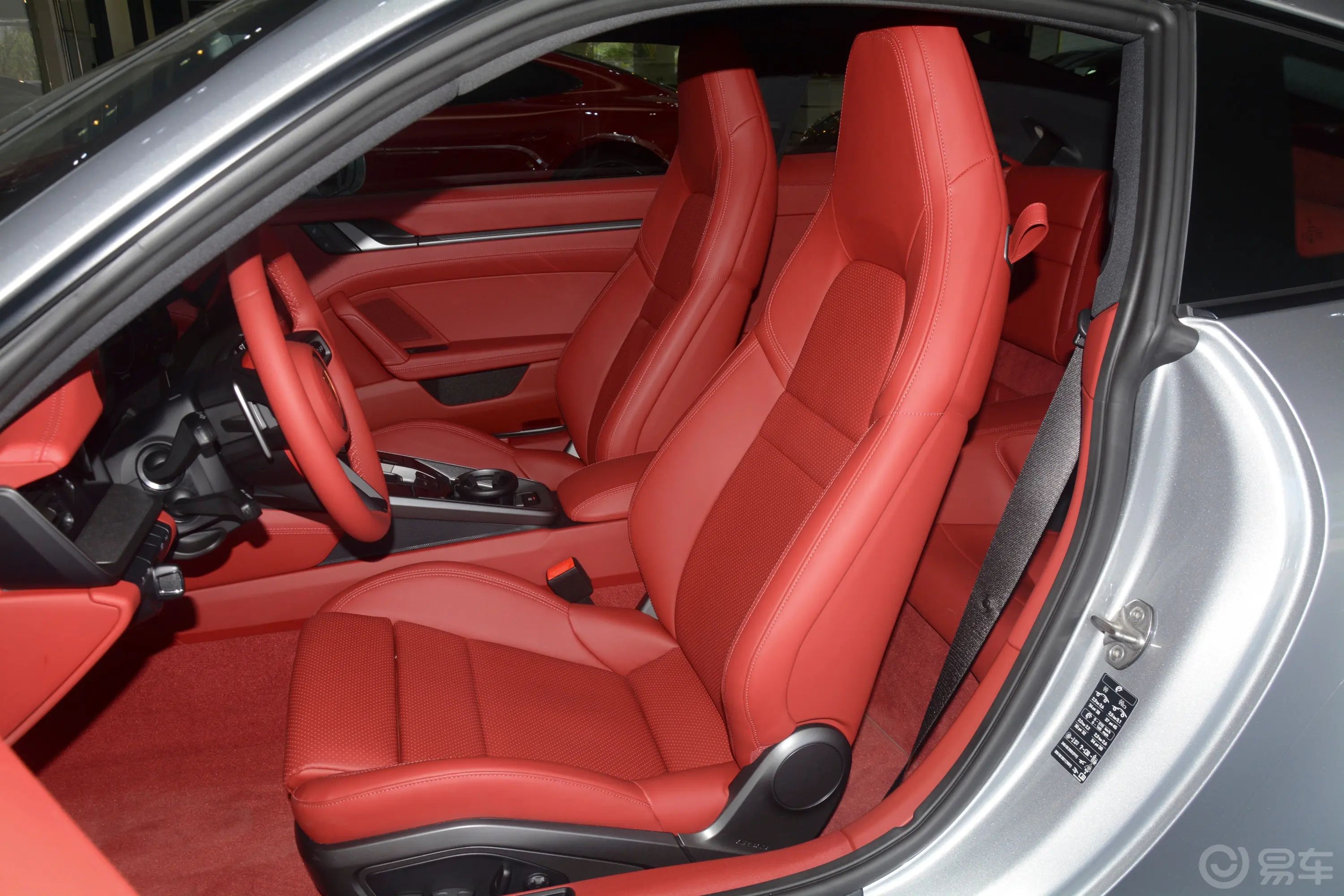 保时捷911Carrera 4 3.0T驾驶员座椅