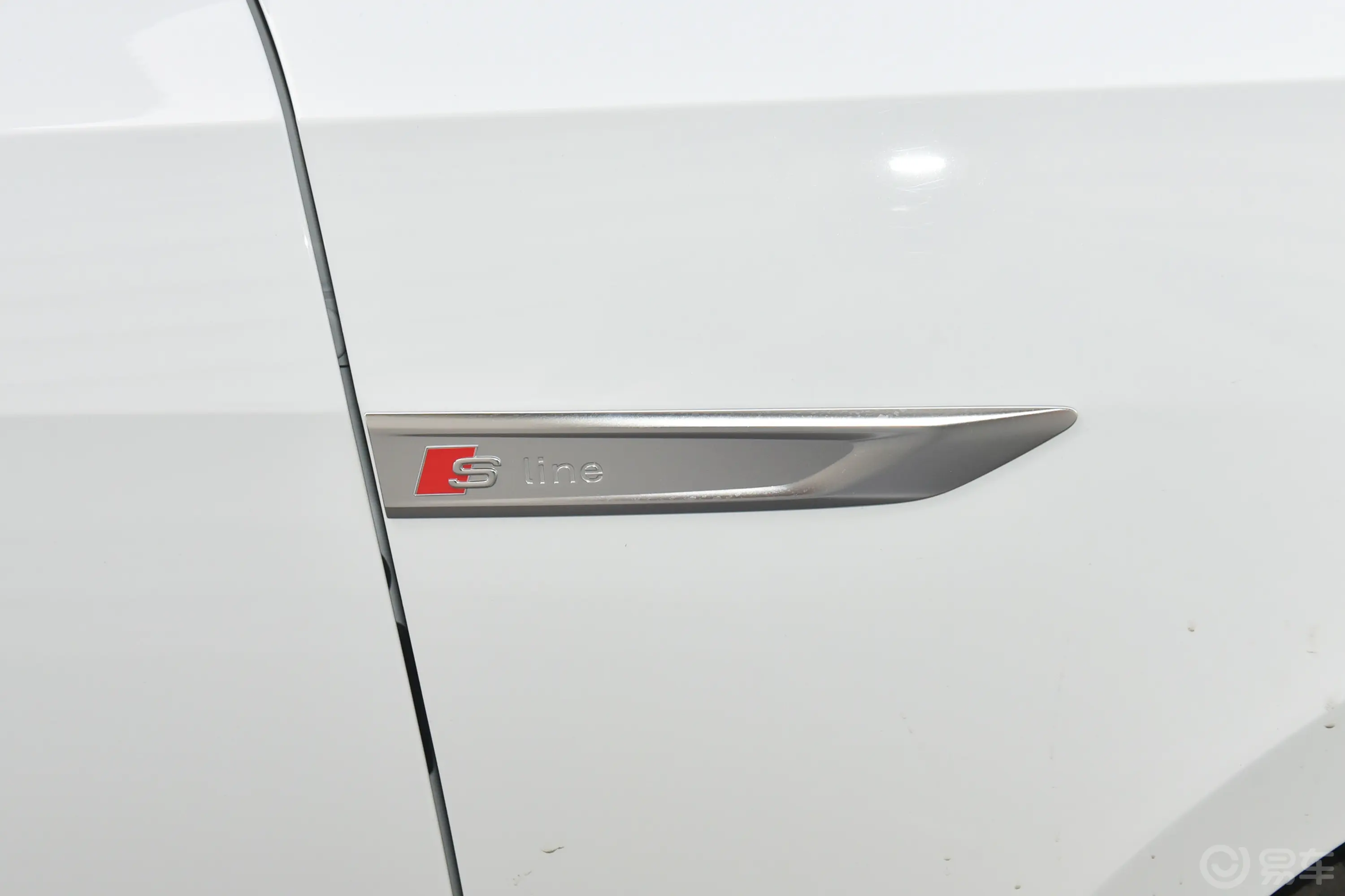 奥迪A7L55 TFSI quattro S-line 志远型 曜黑套装外观细节