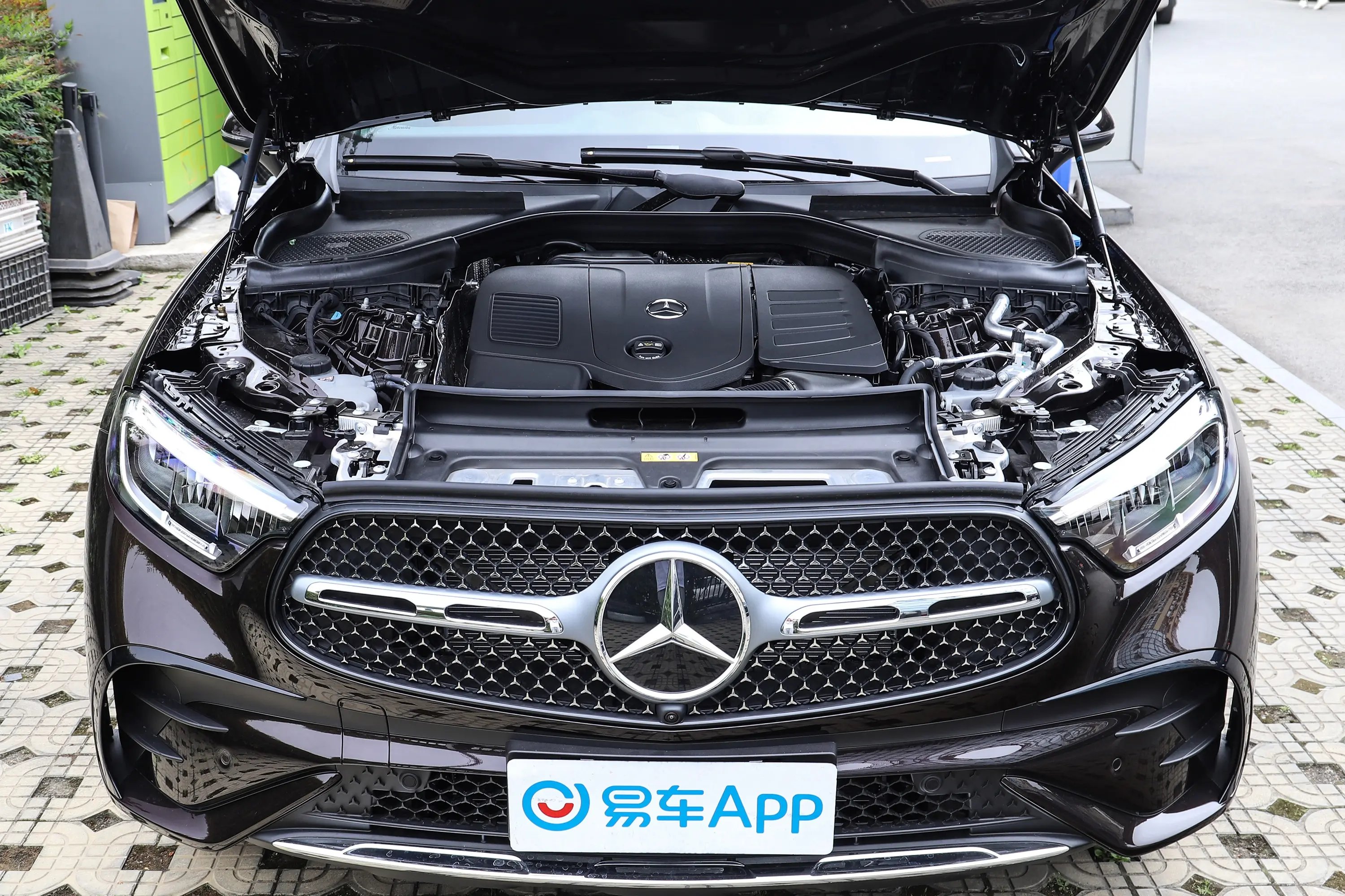 奔驰GLCGLC 260 L 4MATIC 动感型 5座发动机舱整体