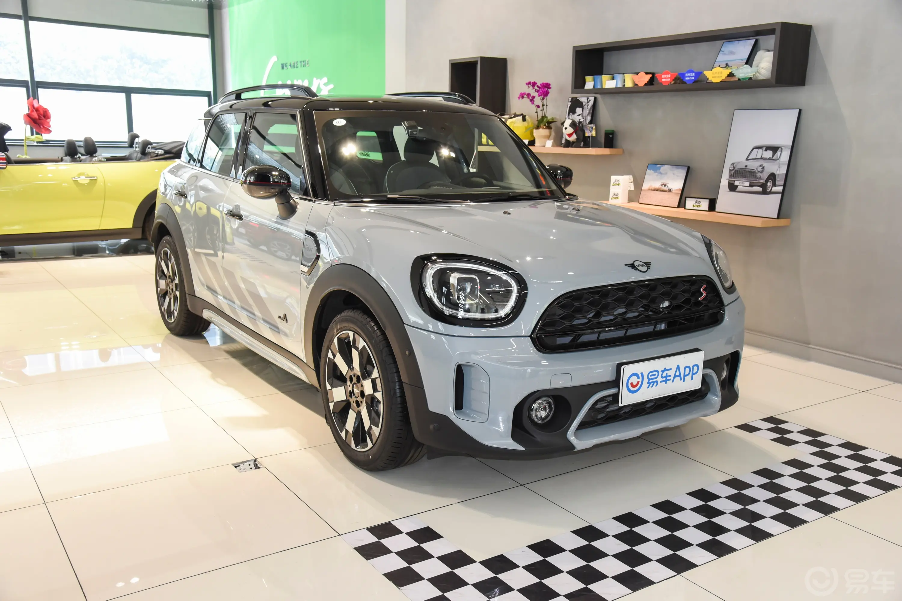 MINI COUNTRYMAN改款 2.0T COOPER S ALL4 不羁特别版侧前45度车头向右水平