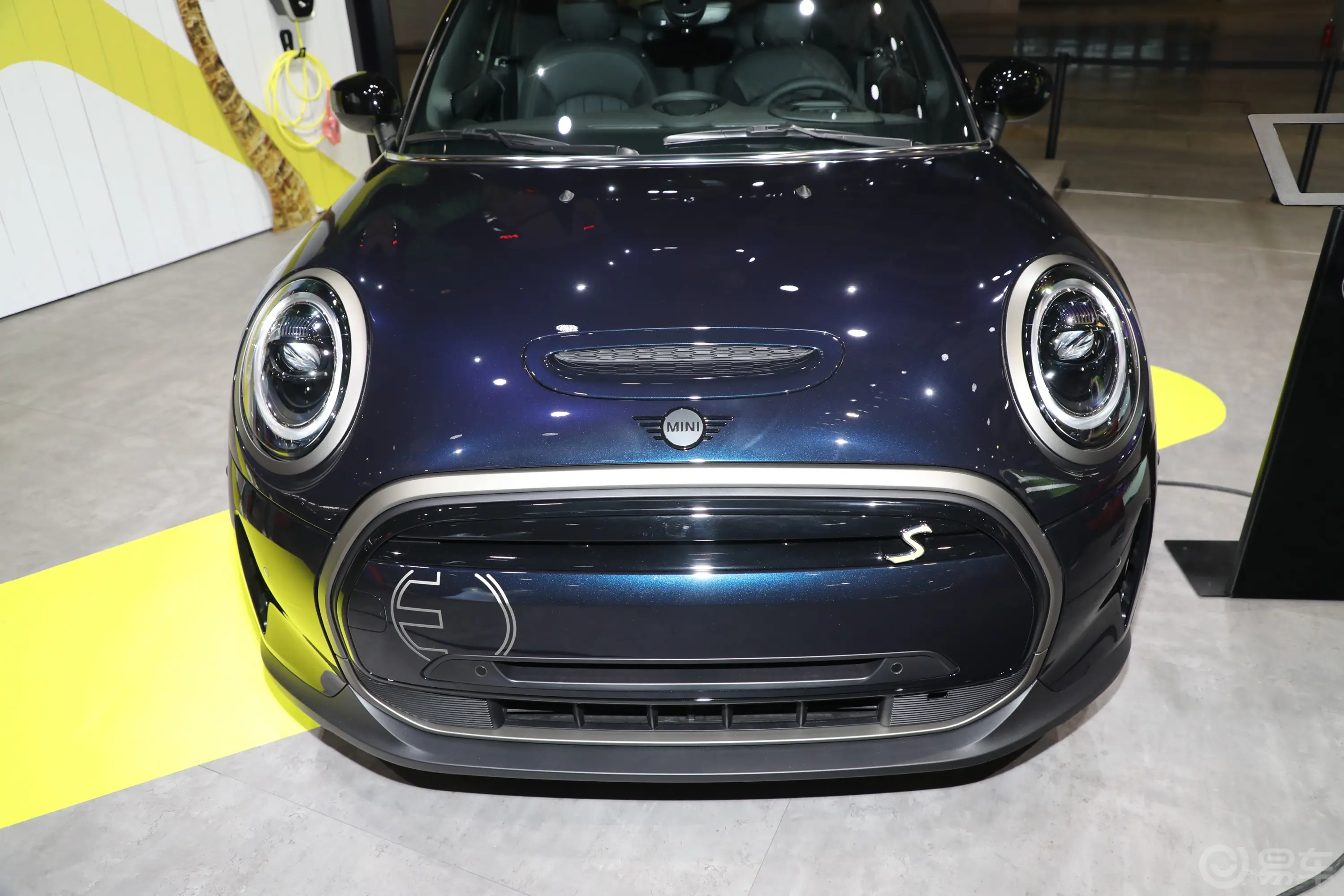 MINI新能源(进口)COOPER SE 敞篷版外观