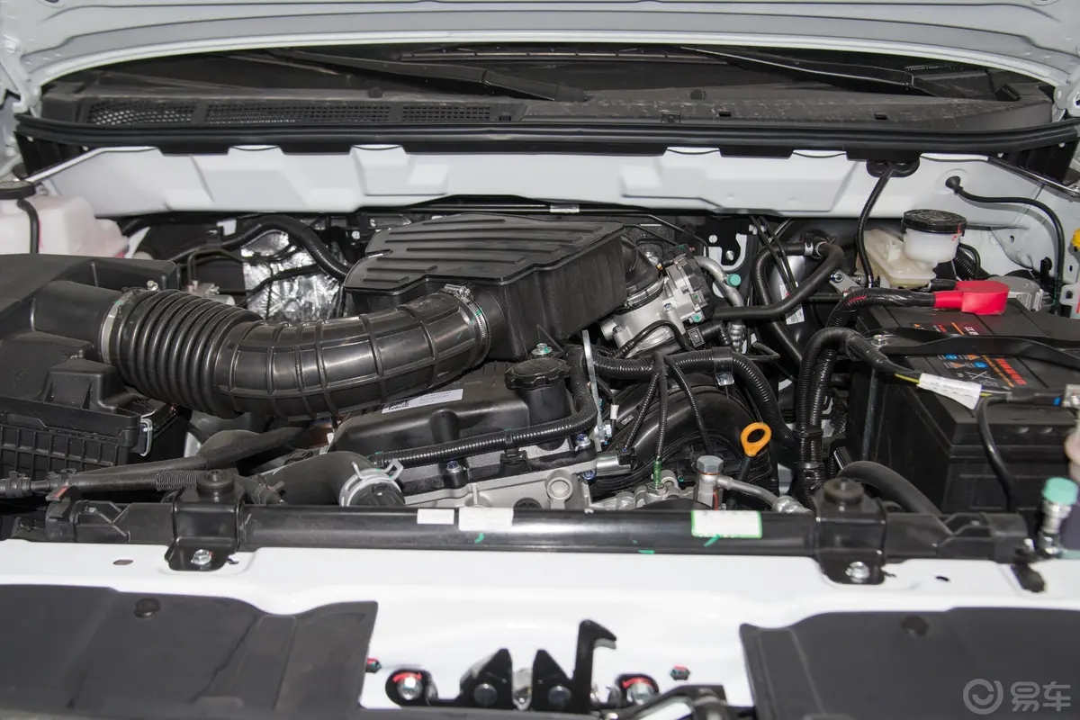 瑞迈2.4L 四驱标轴驰迈版 汽油发动机特写