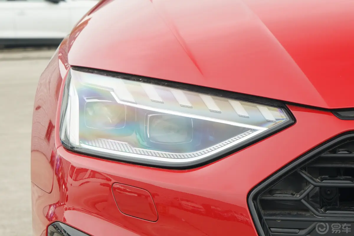 奥迪S4Avant 3.0T外观灯组