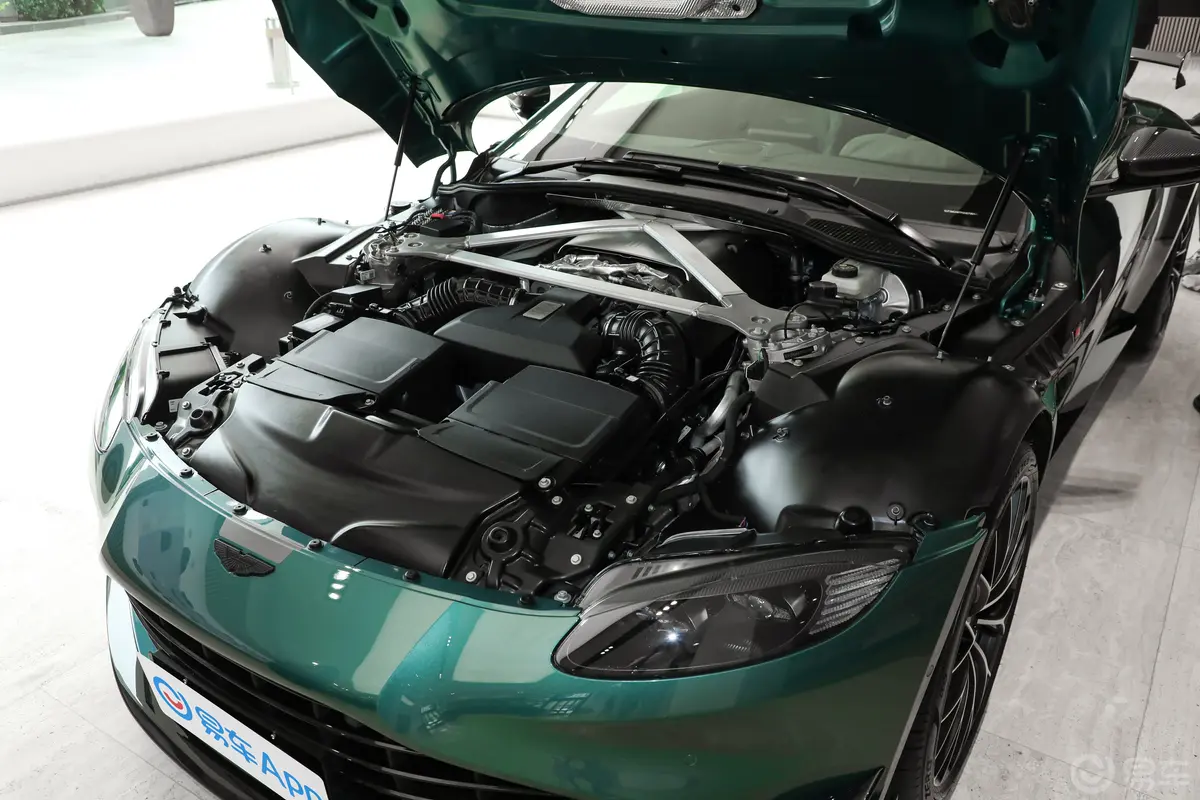 V8 VantageF1 Edition Coupe动力底盘